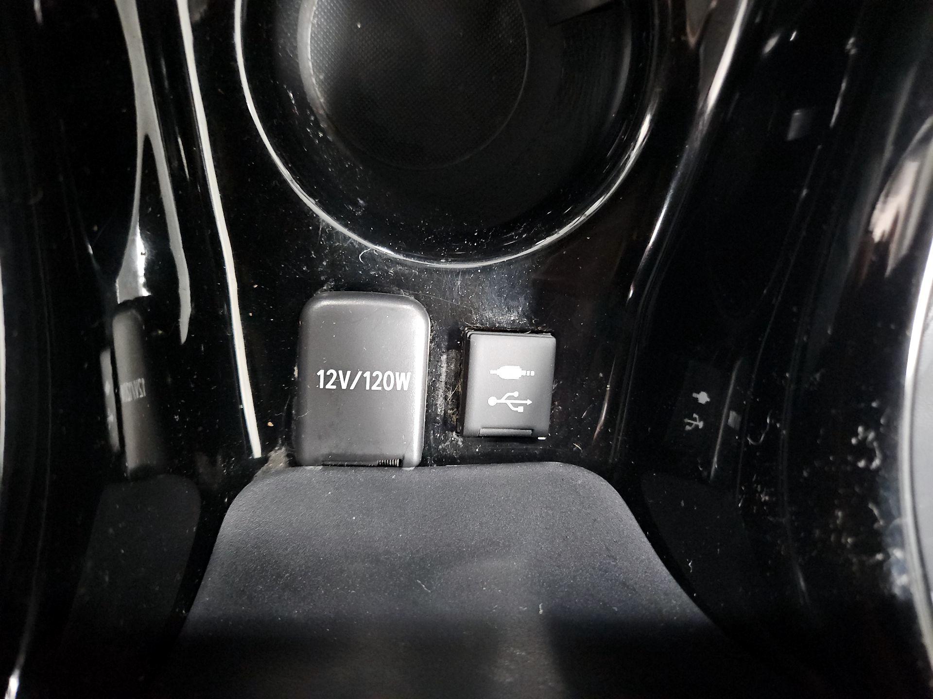 Thumbnail: 2019 Toyota Prius - 19