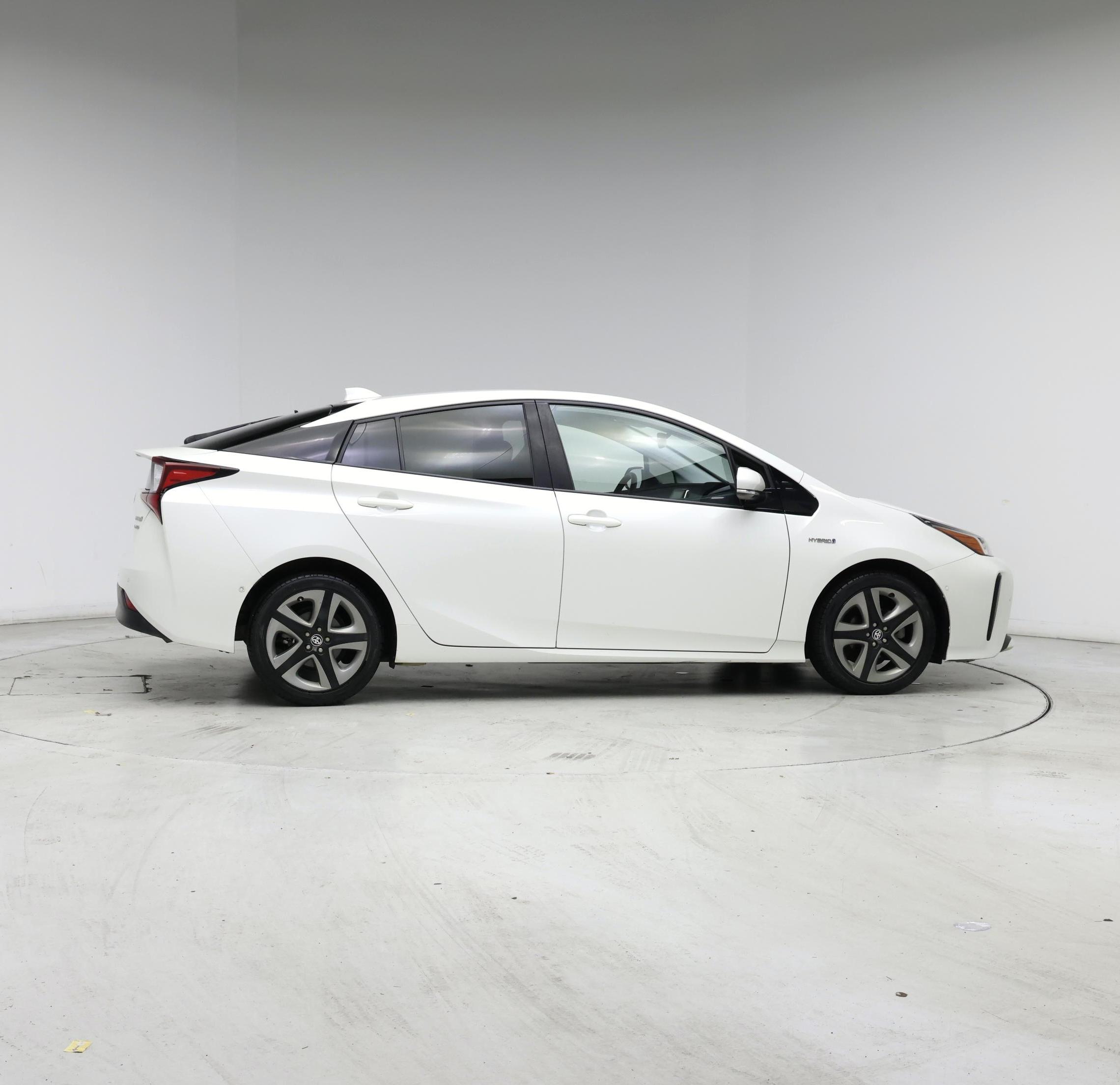 Thumbnail: 2019 Toyota Prius - 7