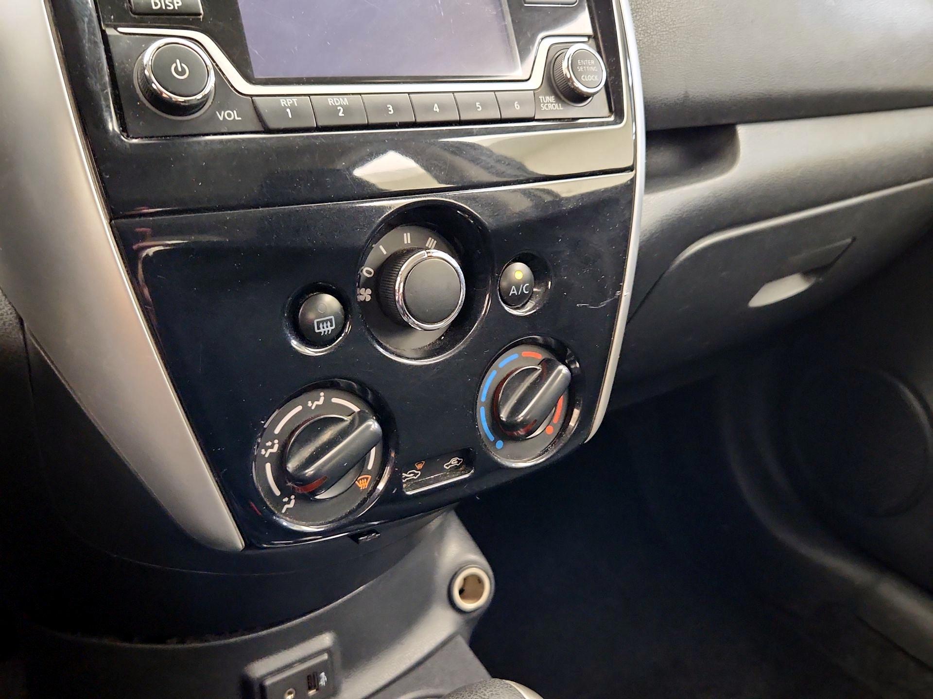 Thumbnail: 2017 Nissan Versa Note - 16
