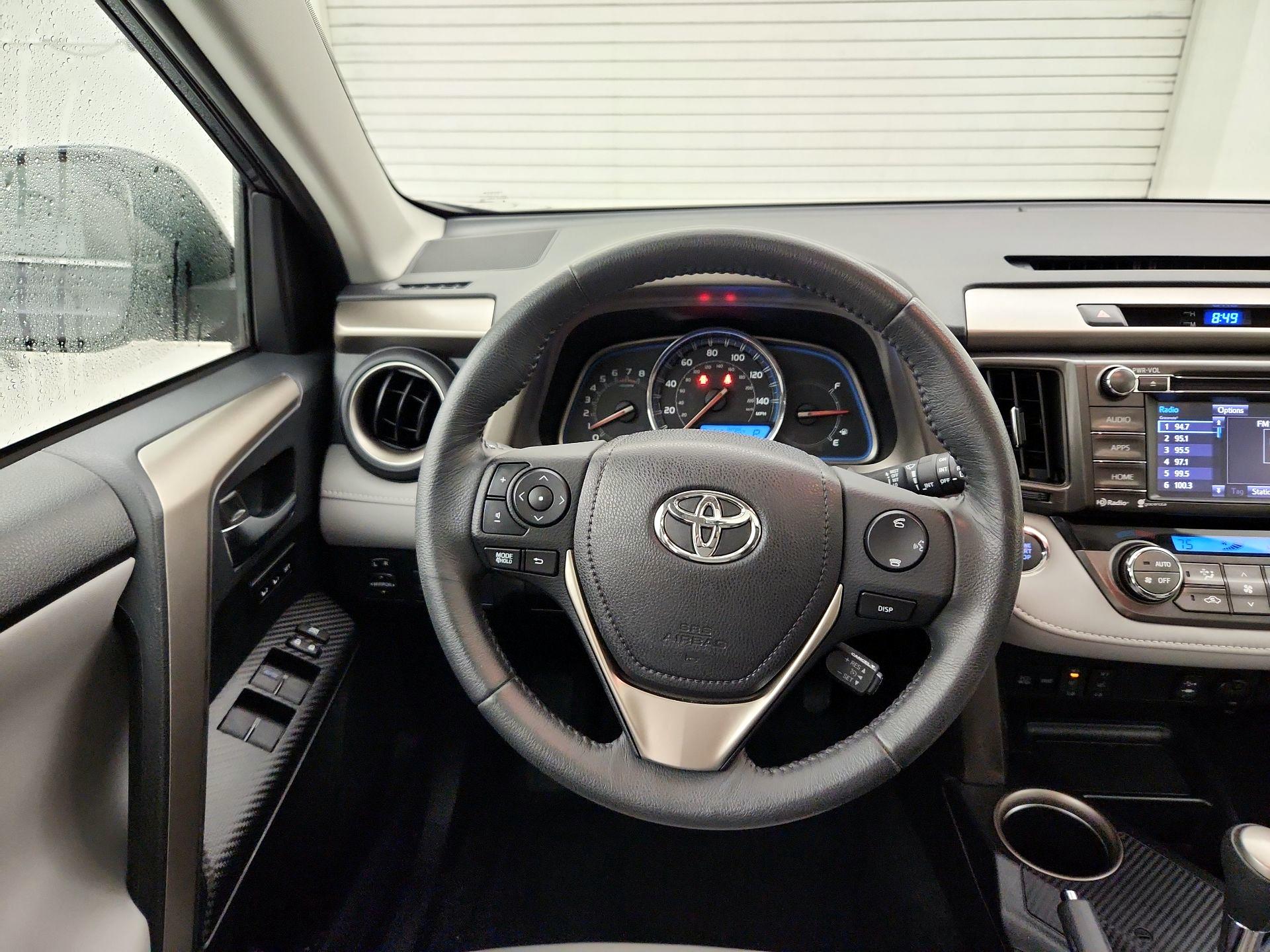 Thumbnail: 2014 Toyota RAV4 - 10
