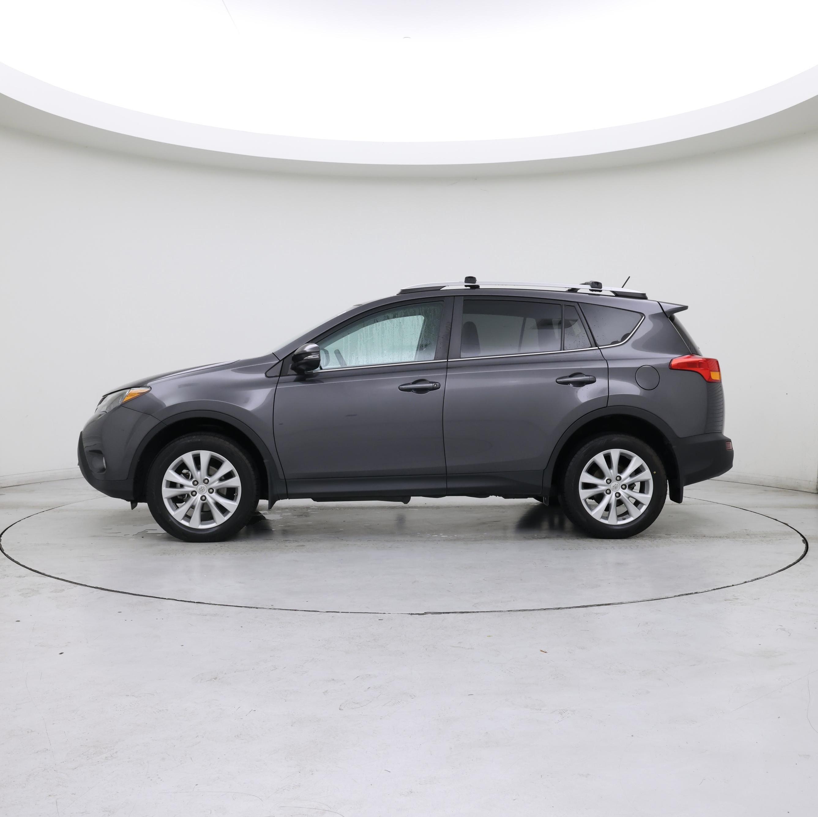 Thumbnail: 2014 Toyota RAV4 - 3