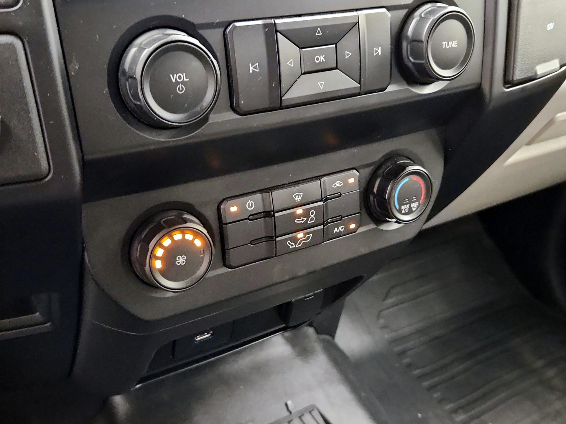 Thumbnail: 2019 Ford F-150 - 16
