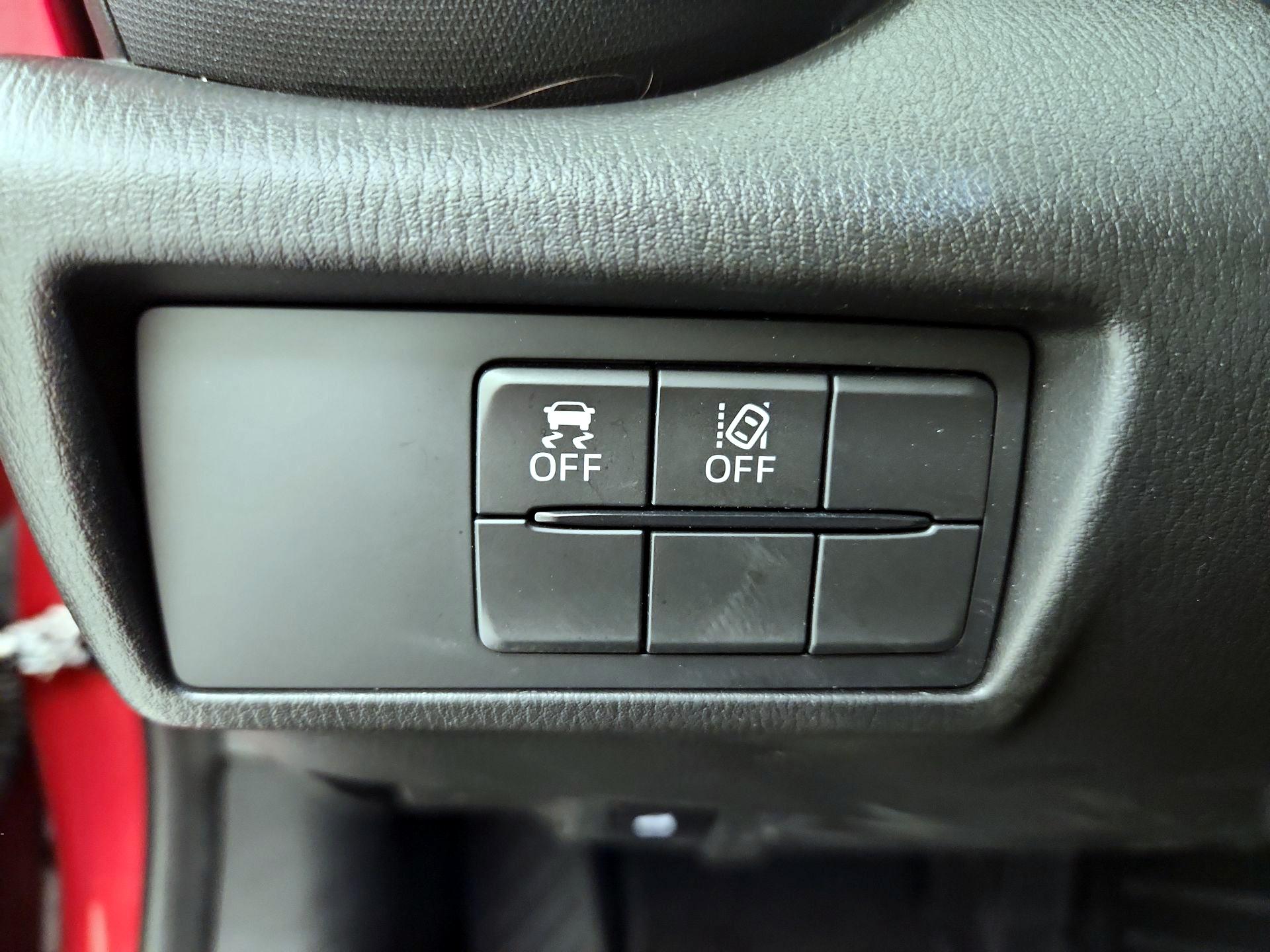 Thumbnail: 2022 Mazda MX-5 Miata - 13