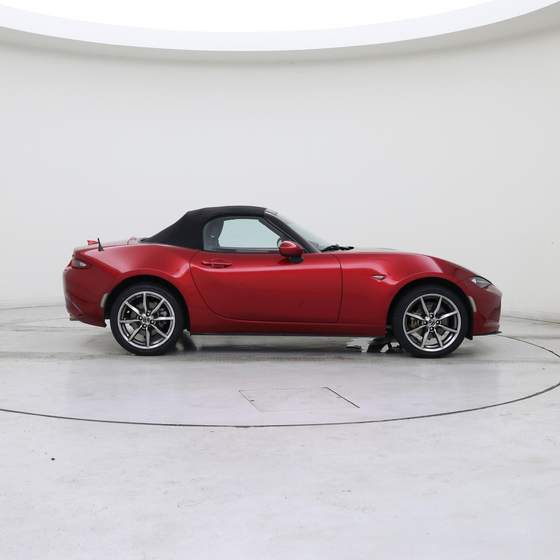 Thumbnail: 2022 Mazda MX-5 Miata - 7