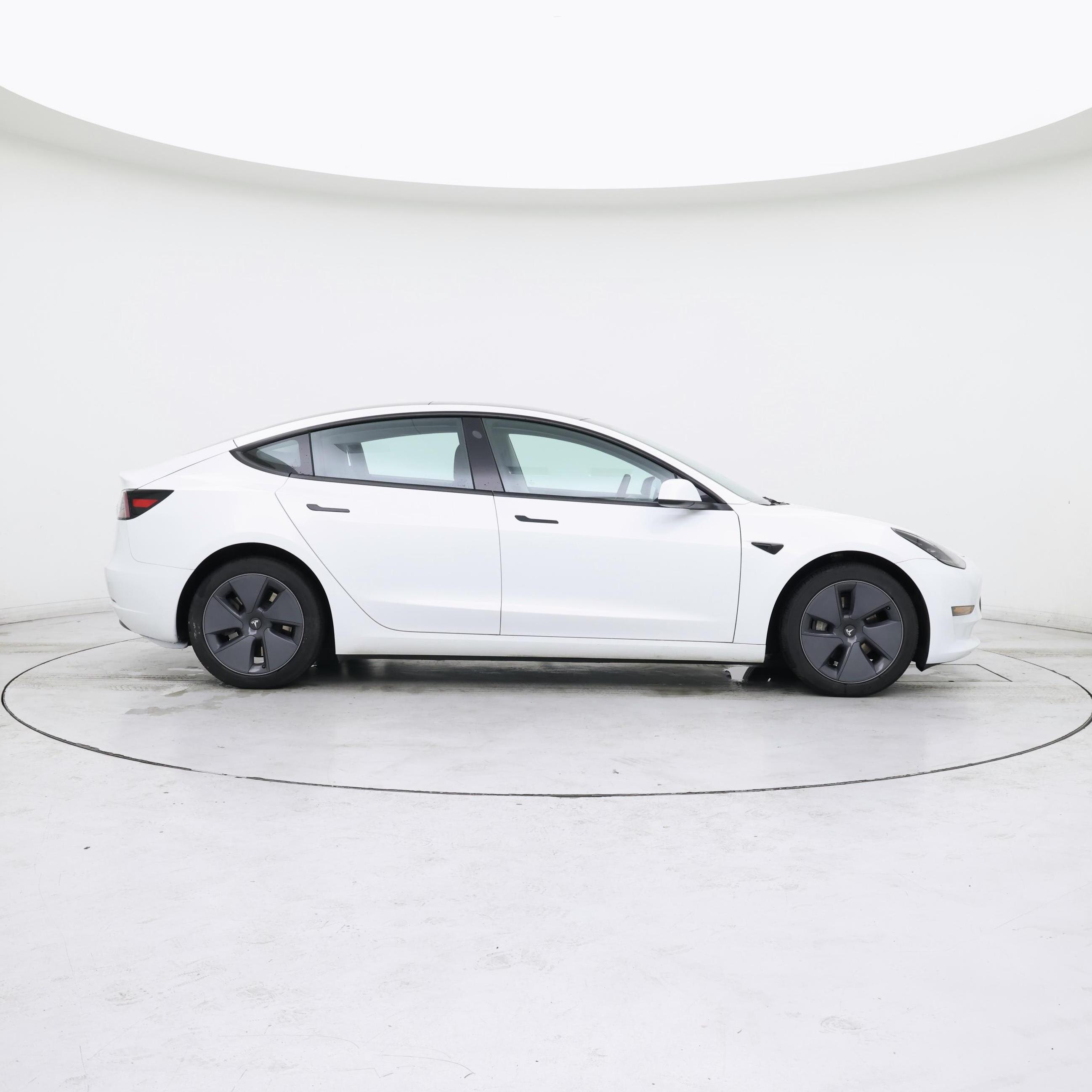 Thumbnail: 2023 Tesla Model 3 - 7