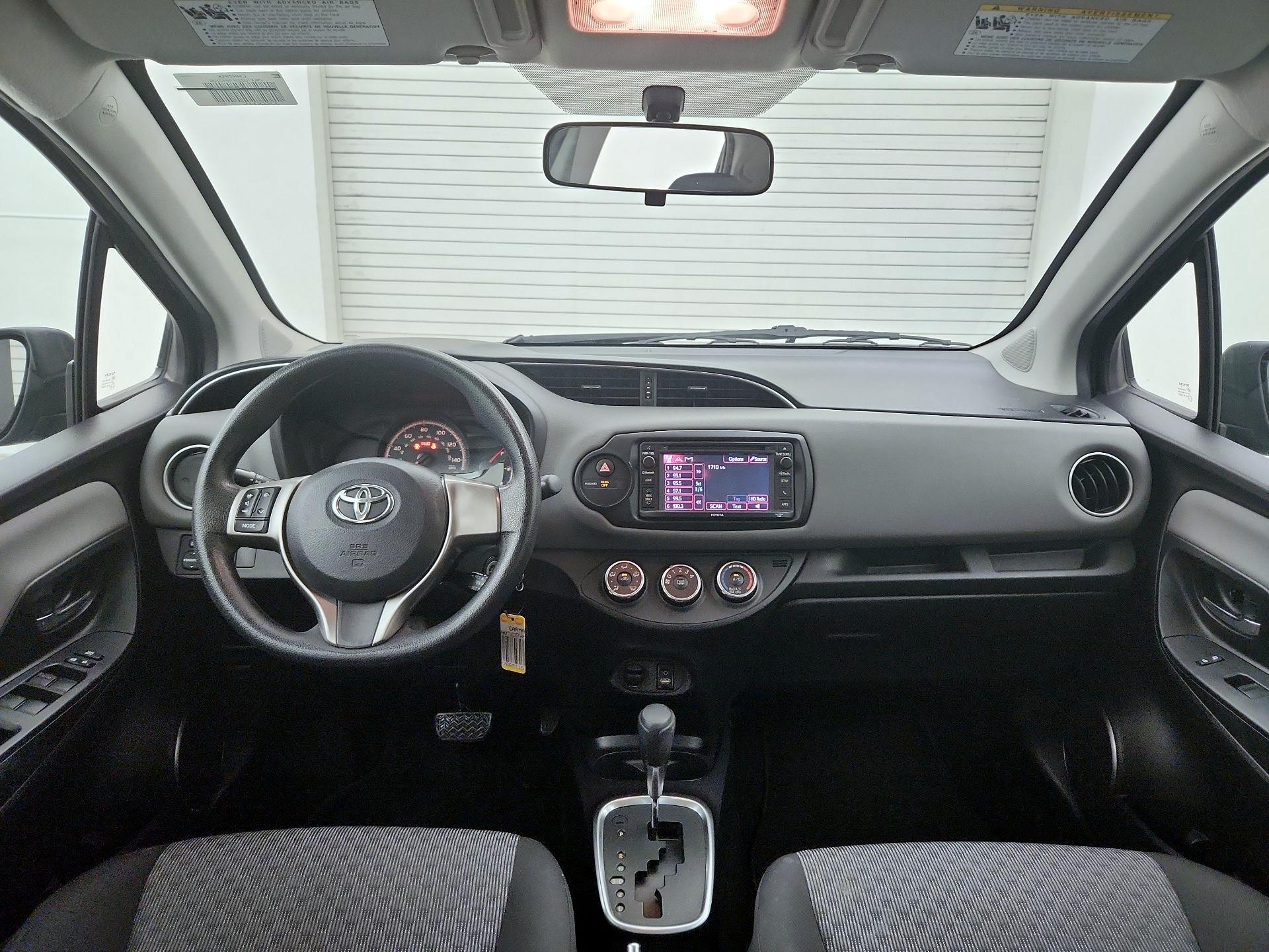 Thumbnail: 2015 Toyota Yaris - 9