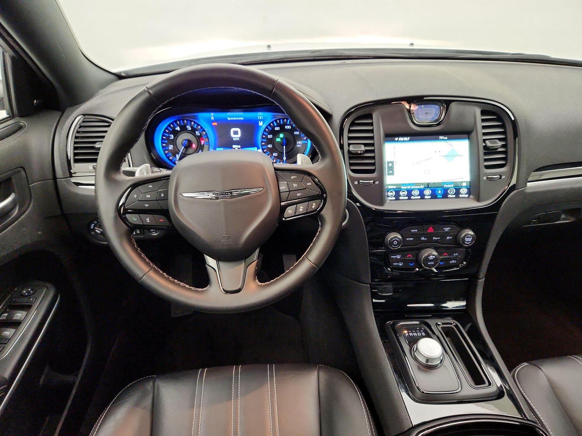 Thumbnail: 2022 Chrysler 300 - 10