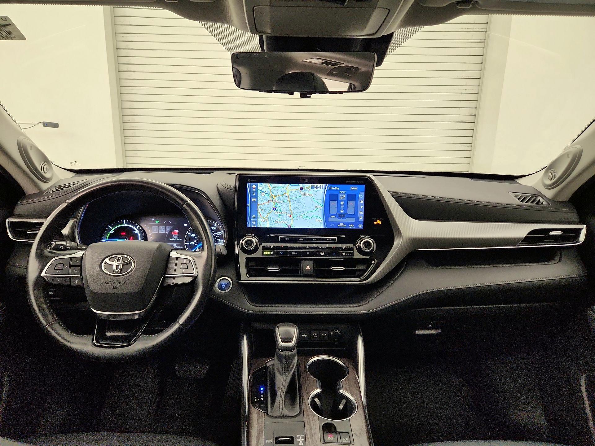 Thumbnail: 2021 Toyota Highlander - 9