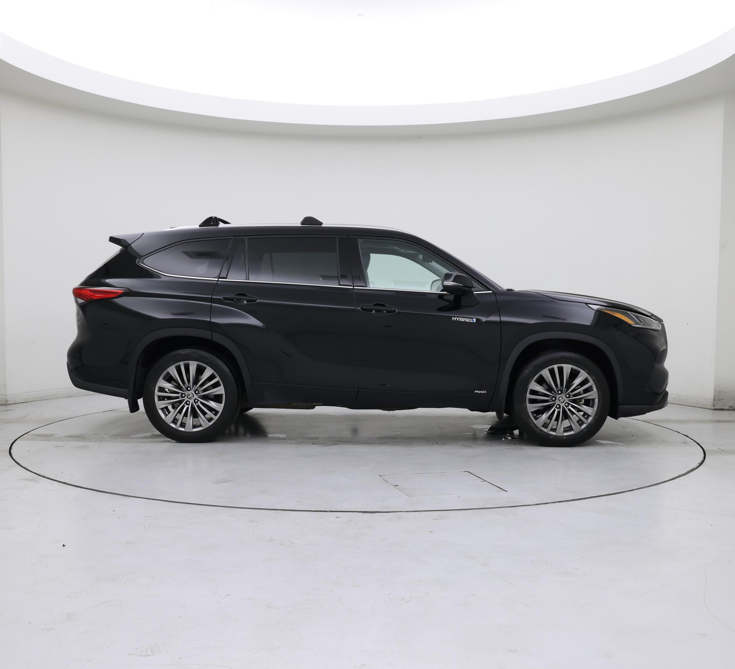 Thumbnail: 2021 Toyota Highlander - 7