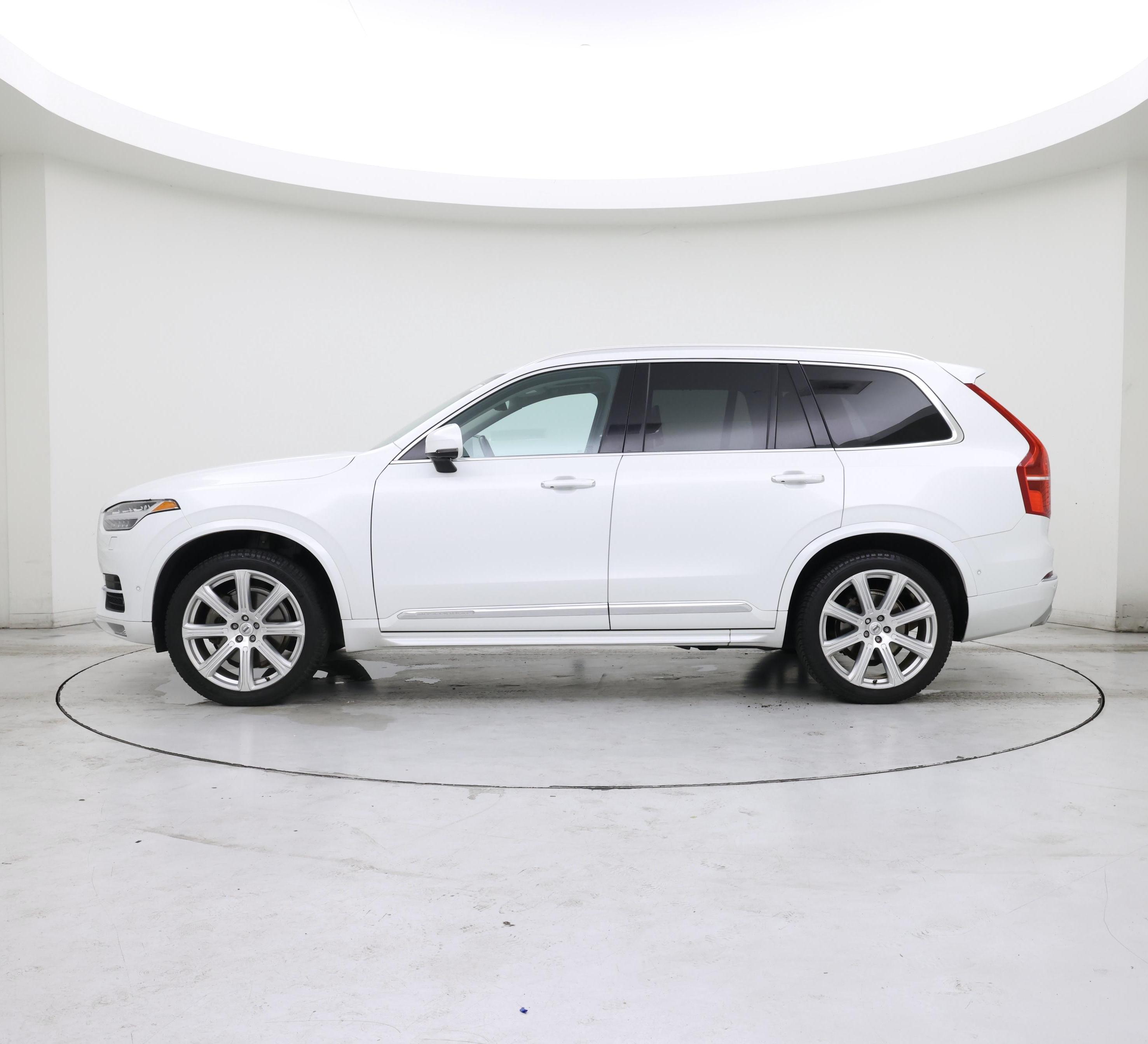 Thumbnail: 2018 Volvo XC90 - 3