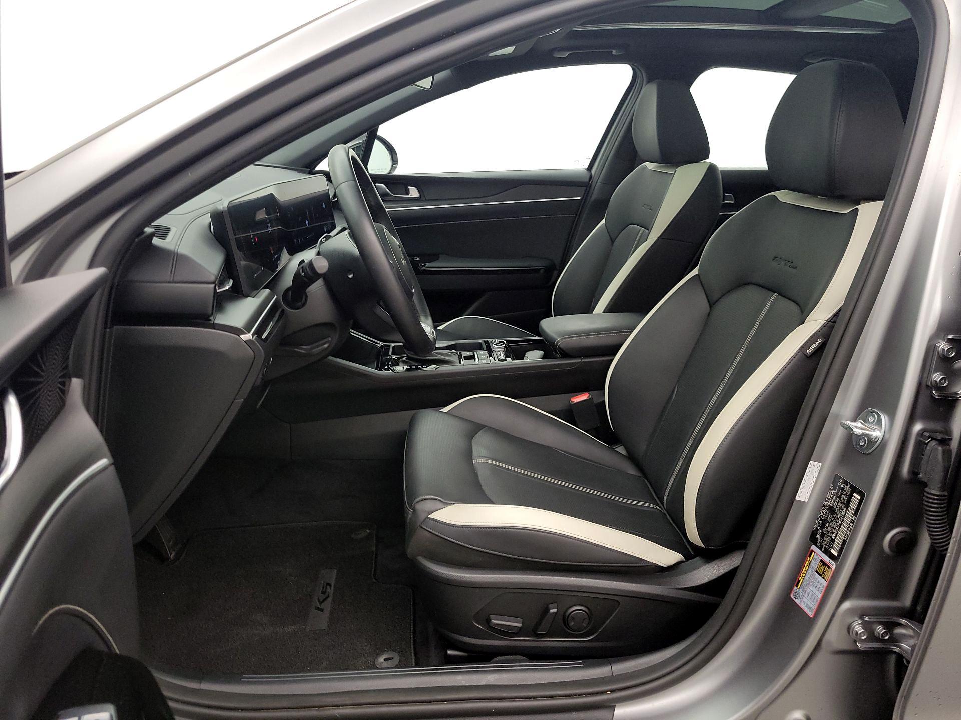 Thumbnail: 2025 Kia K5 - 11