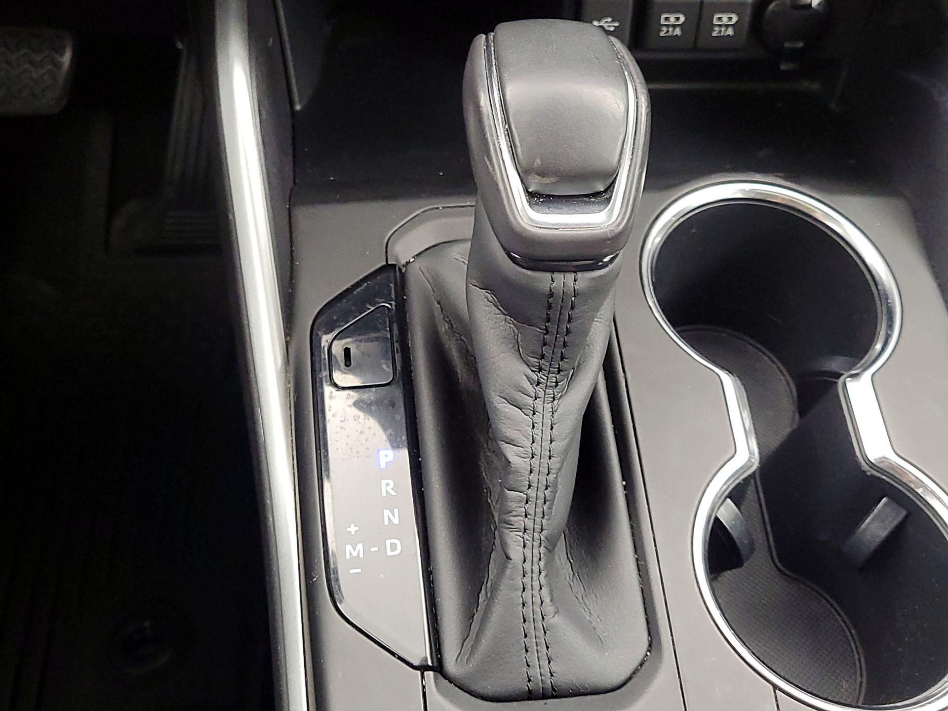 Thumbnail: 2020 Toyota Highlander - 17