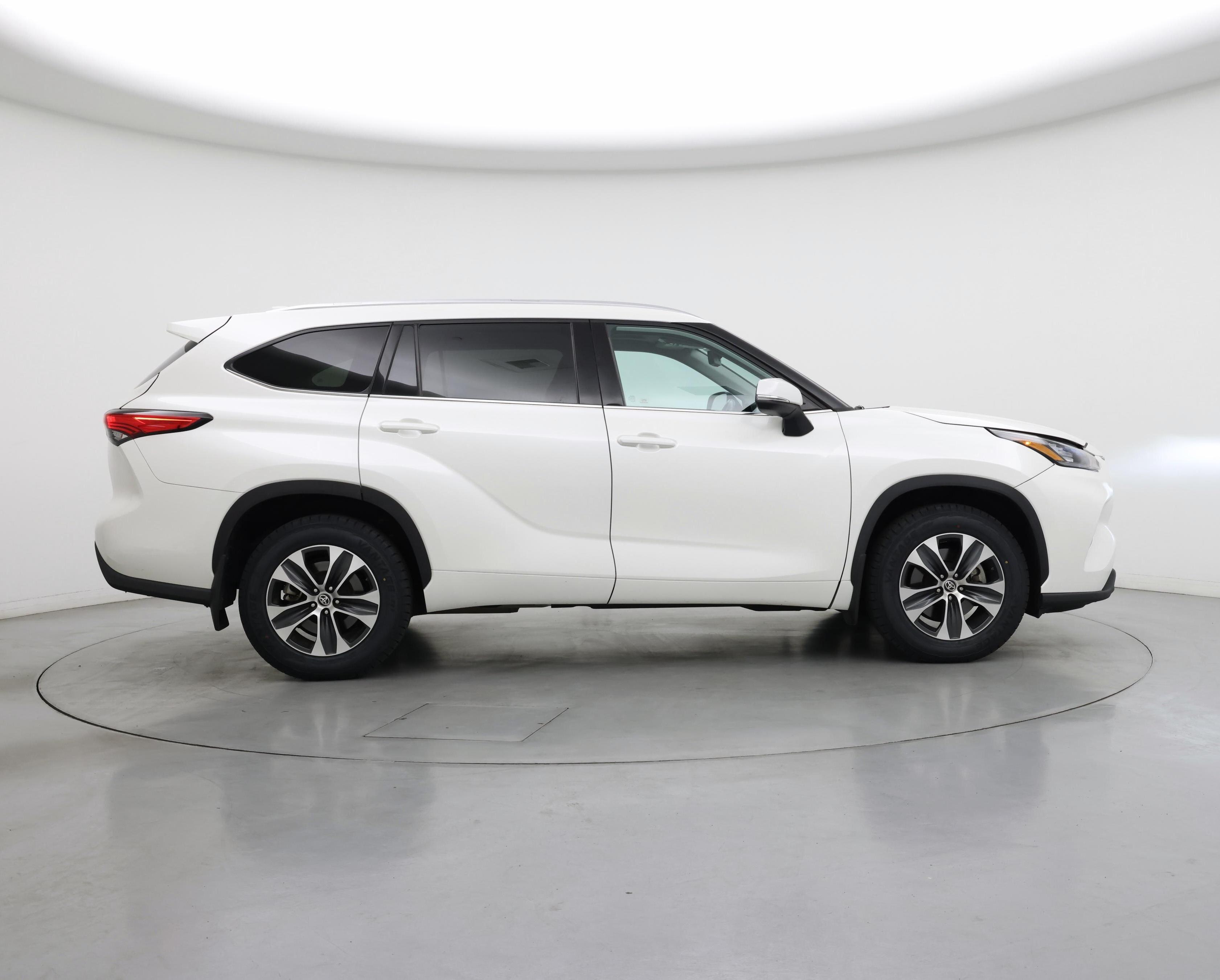Thumbnail: 2020 Toyota Highlander - 7