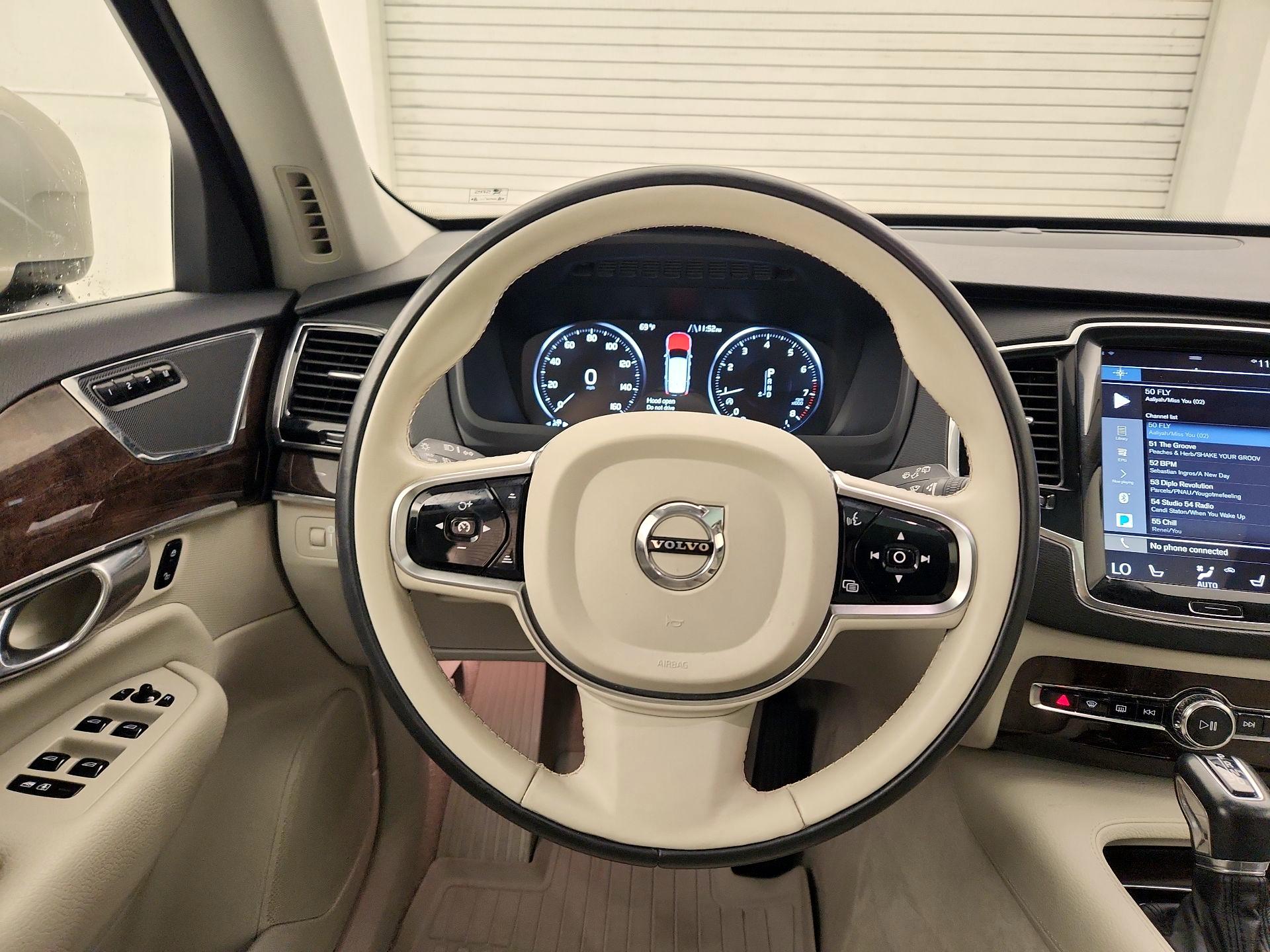 Thumbnail: 2016 Volvo XC90 - 10