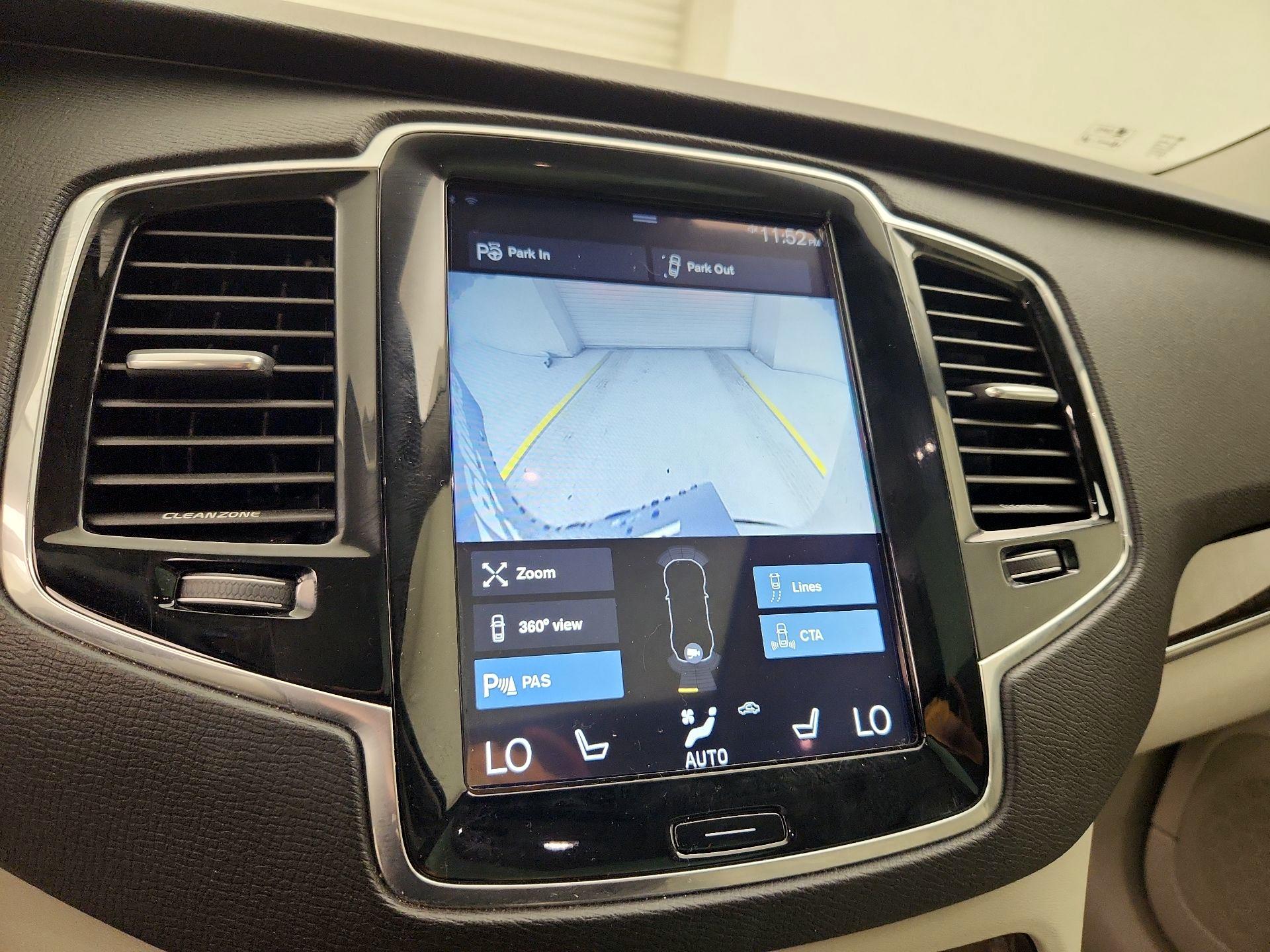 Thumbnail: 2016 Volvo XC90 - 14