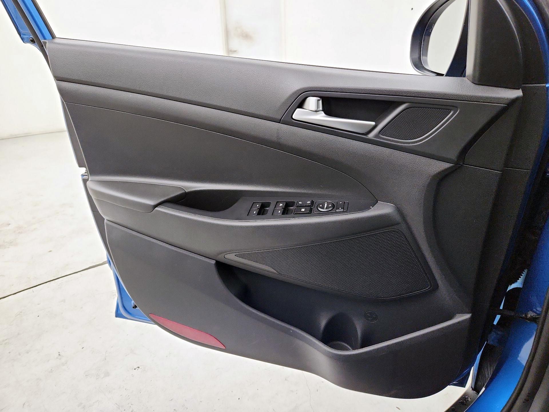 Thumbnail: 2019 Hyundai Tucson - 12