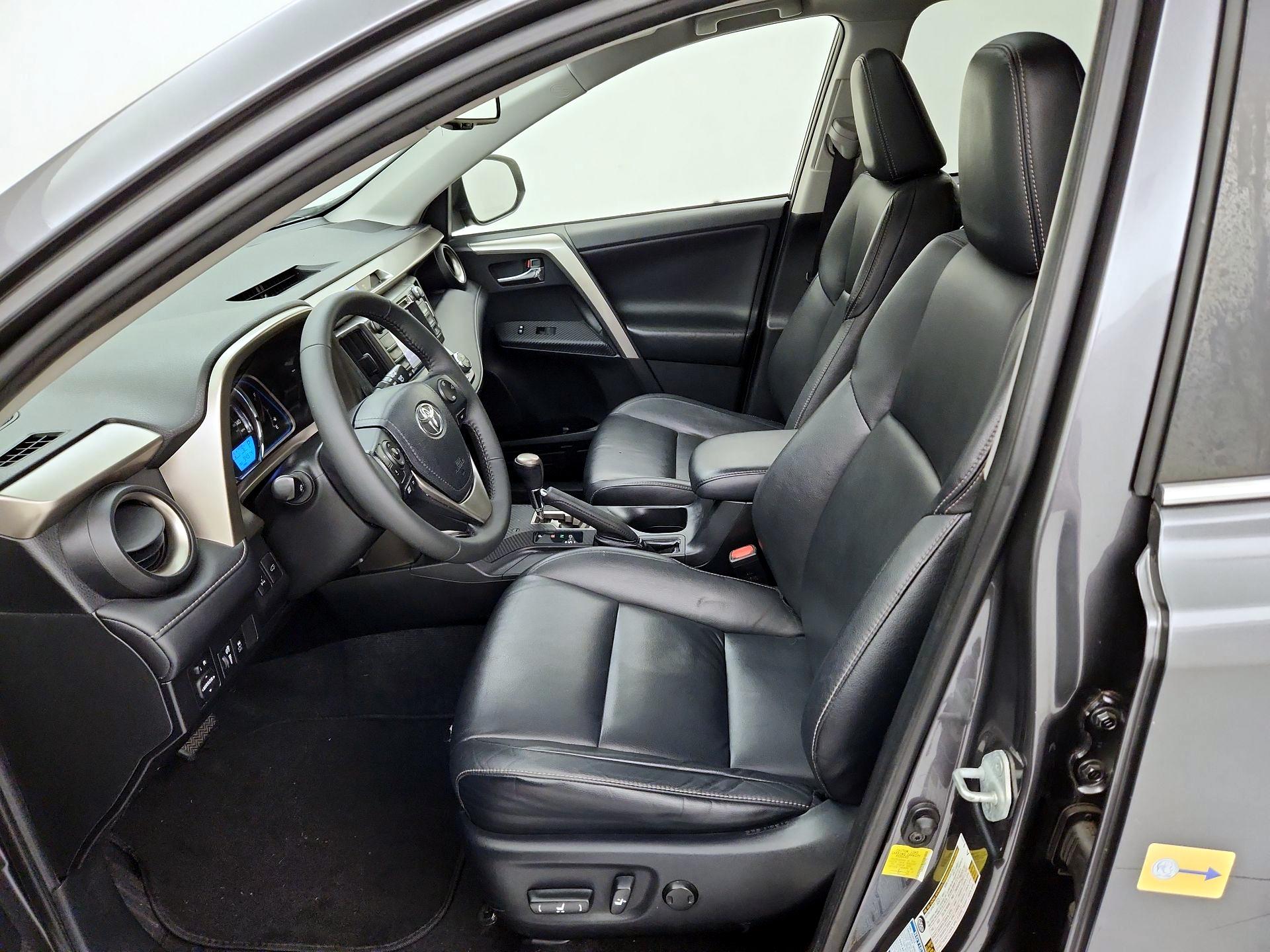 Thumbnail: 2014 Toyota RAV4 - 11