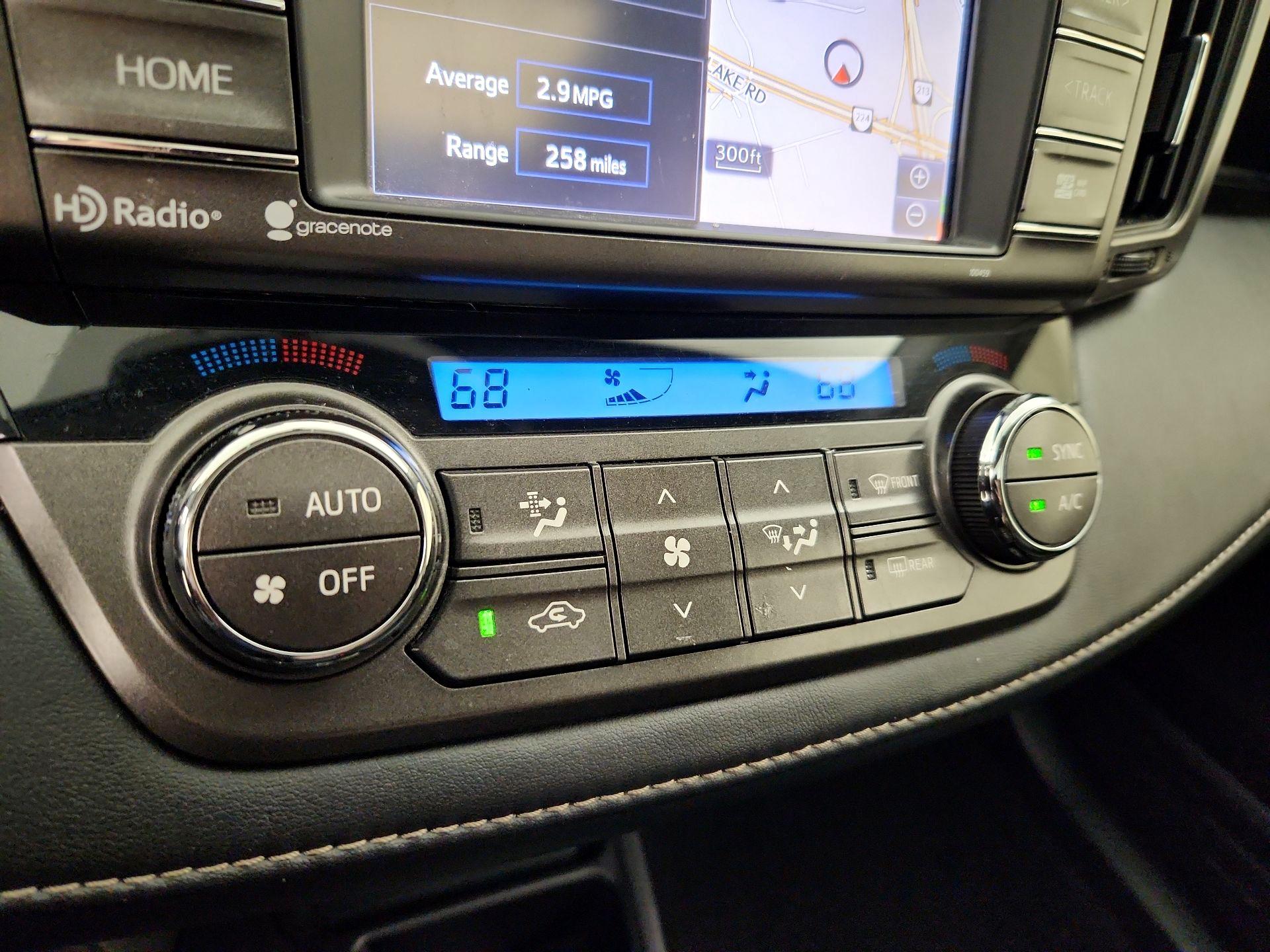 Thumbnail: 2014 Toyota RAV4 - 16