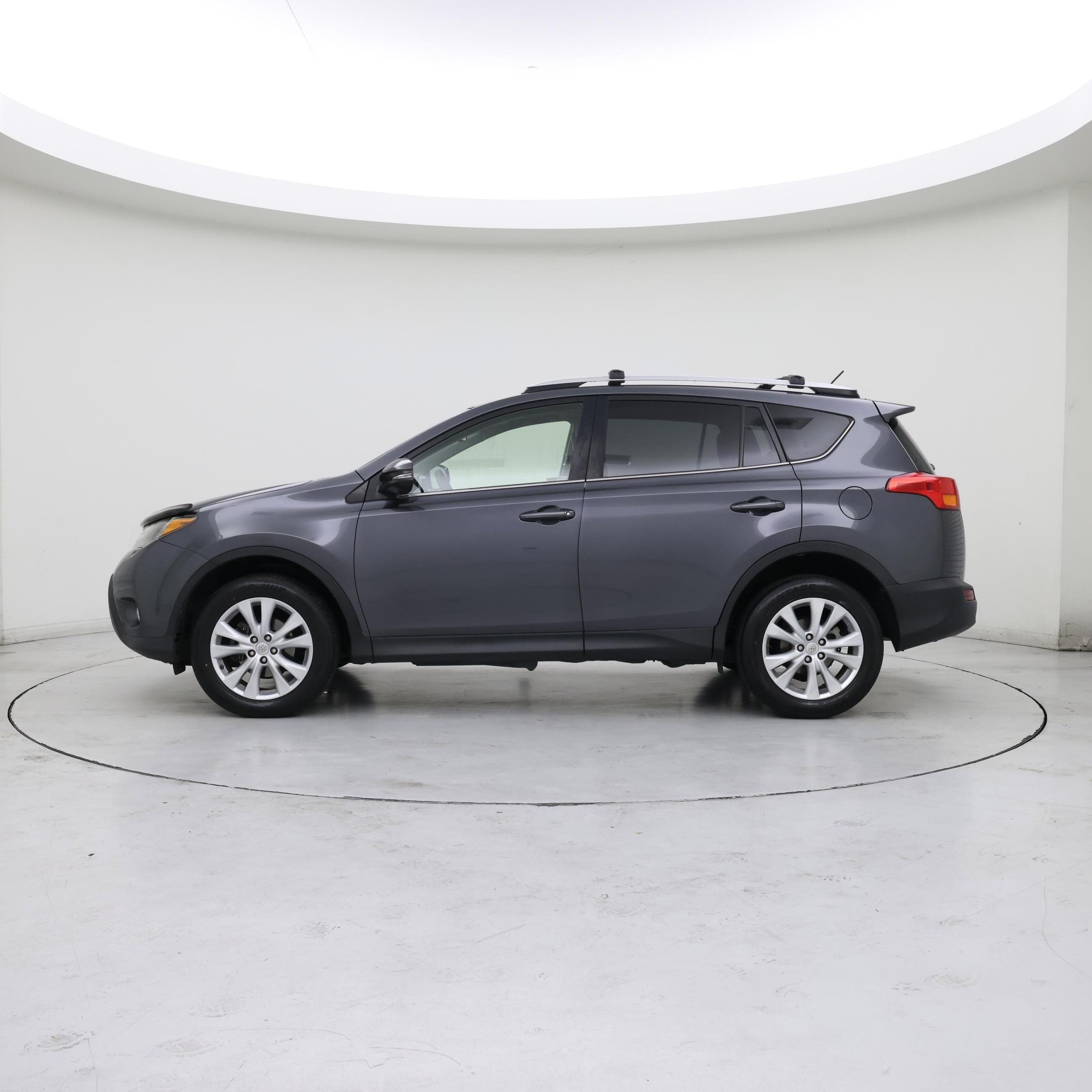 Thumbnail: 2014 Toyota RAV4 - 3