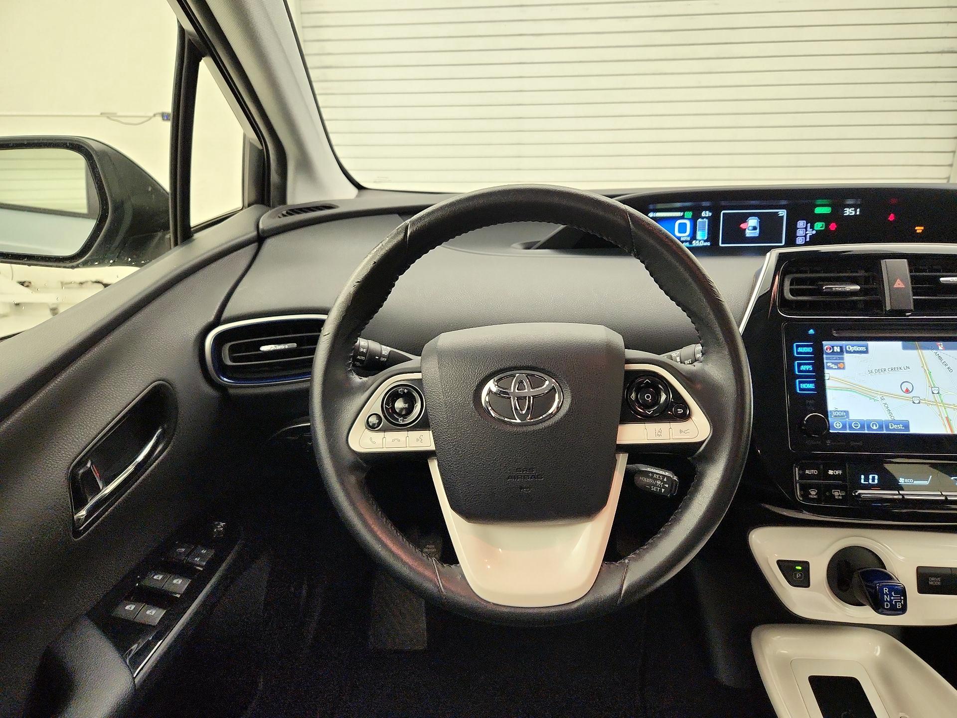 Thumbnail: 2016 Toyota Prius - 10