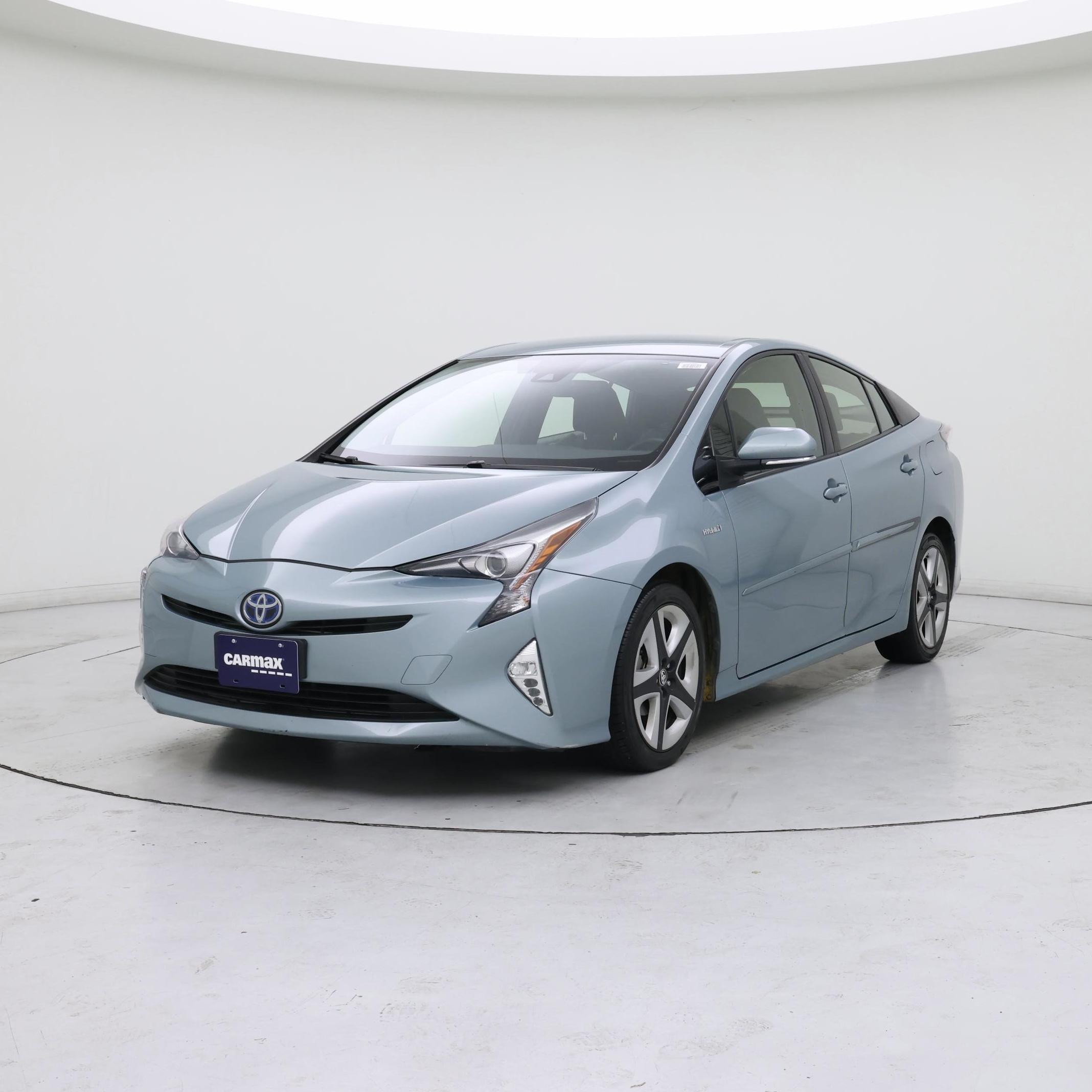 Thumbnail: 2016 Toyota Prius - 4