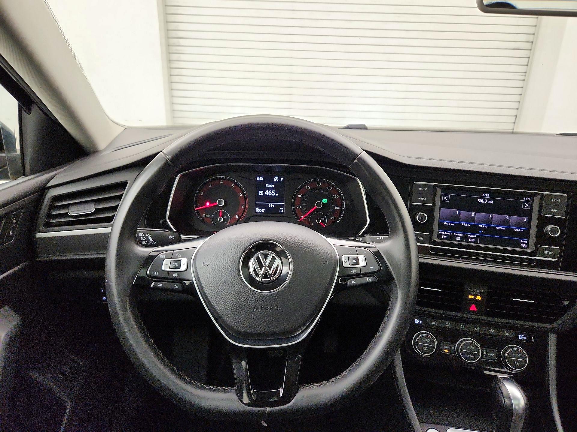 Thumbnail: 2019 Volkswagen Jetta - 10