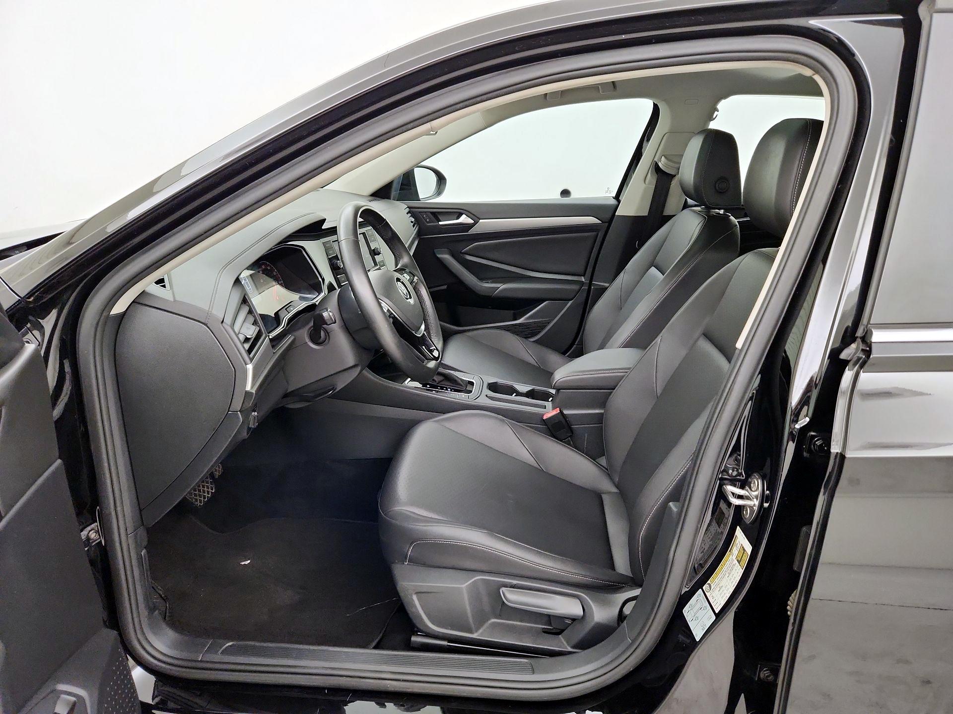 Thumbnail: 2019 Volkswagen Jetta - 11