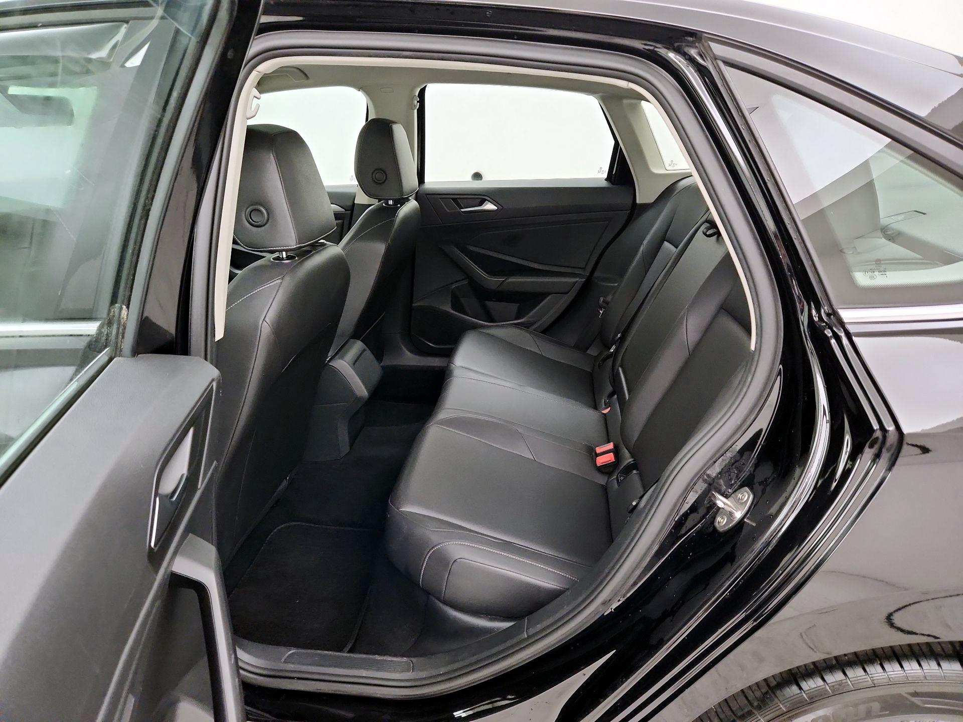 Thumbnail: 2019 Volkswagen Jetta - 20