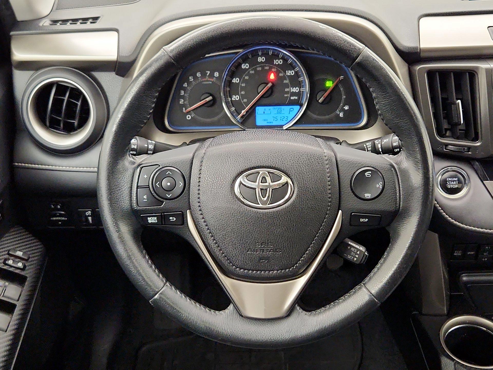 Thumbnail: 2015 Toyota RAV4 - 10