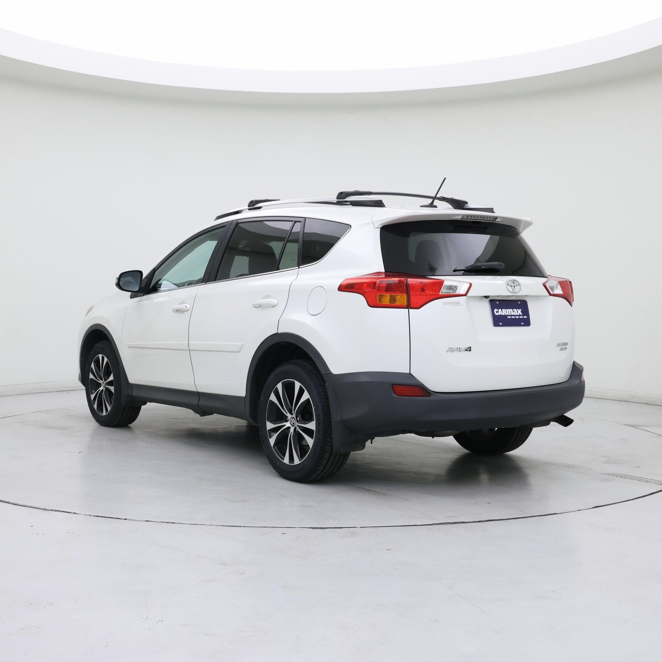Thumbnail: 2015 Toyota RAV4 - 2