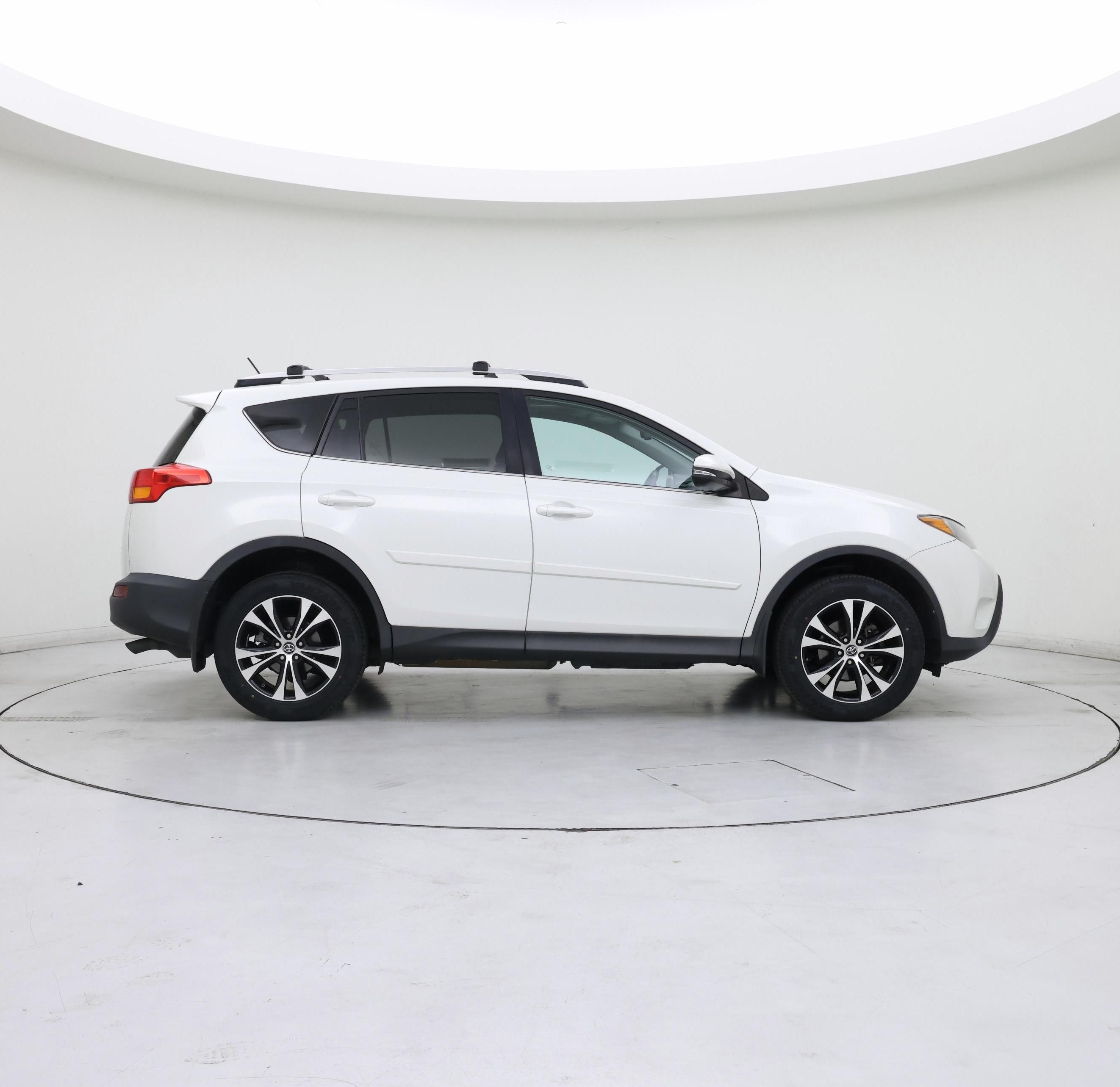 Thumbnail: 2015 Toyota RAV4 - 7