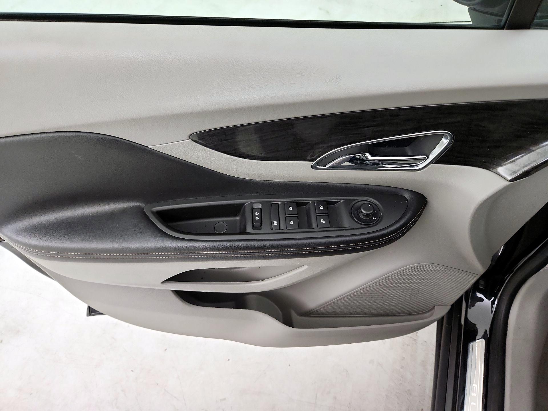 Thumbnail: 2015 Buick Encore - 12