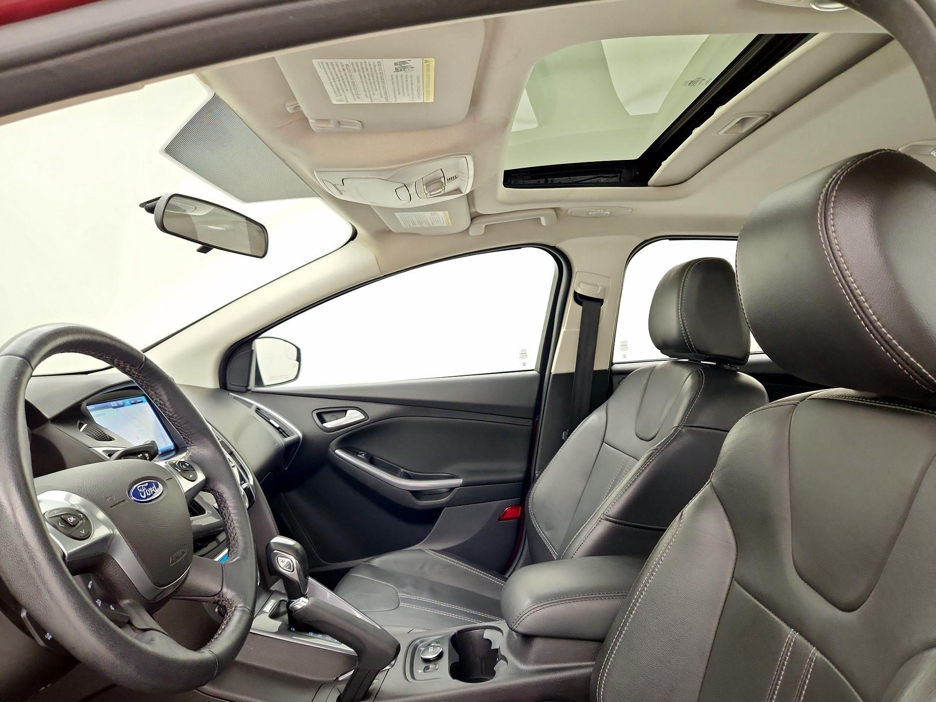 Thumbnail: 2014 Ford Focus - 20