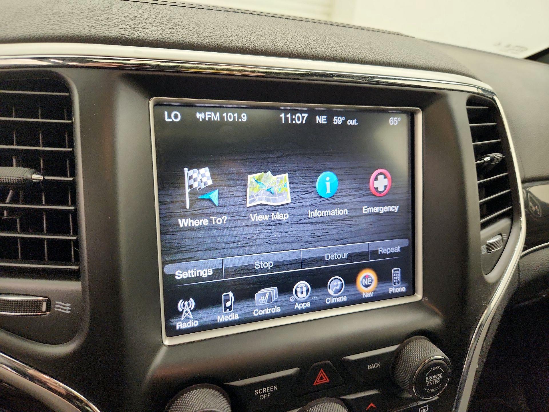 Thumbnail: 2015 Jeep Grand Cherokee - 14