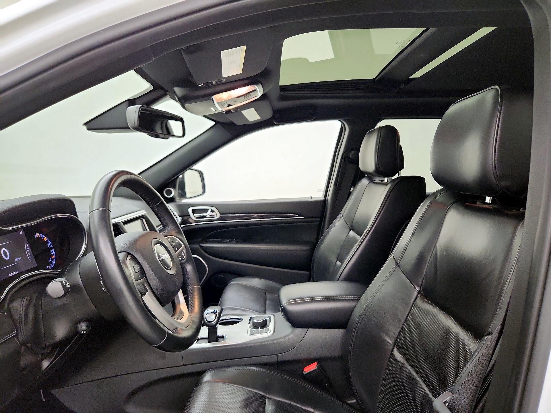 Thumbnail: 2015 Jeep Grand Cherokee - 20
