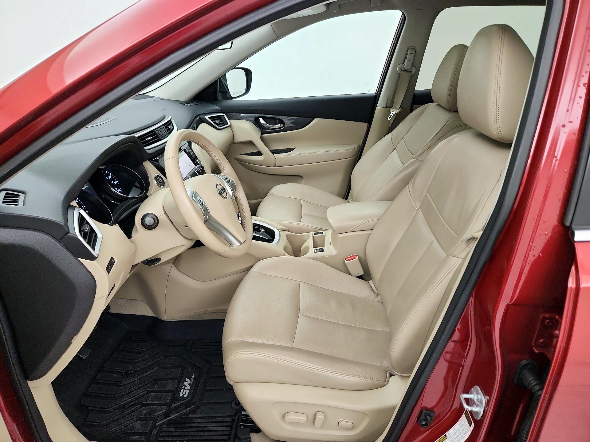 Thumbnail: 2015 Nissan Rogue - 11