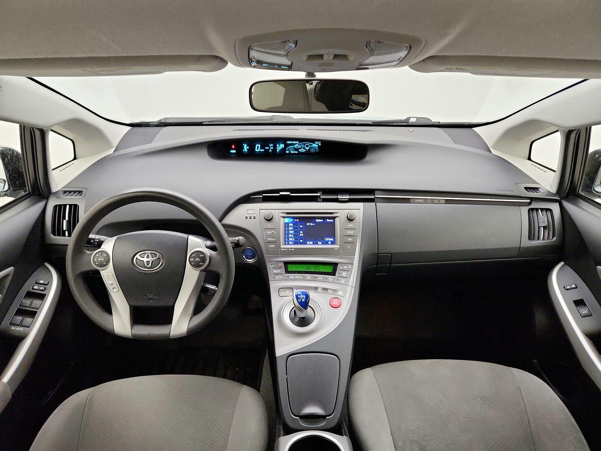Thumbnail: 2015 Toyota Prius - 9