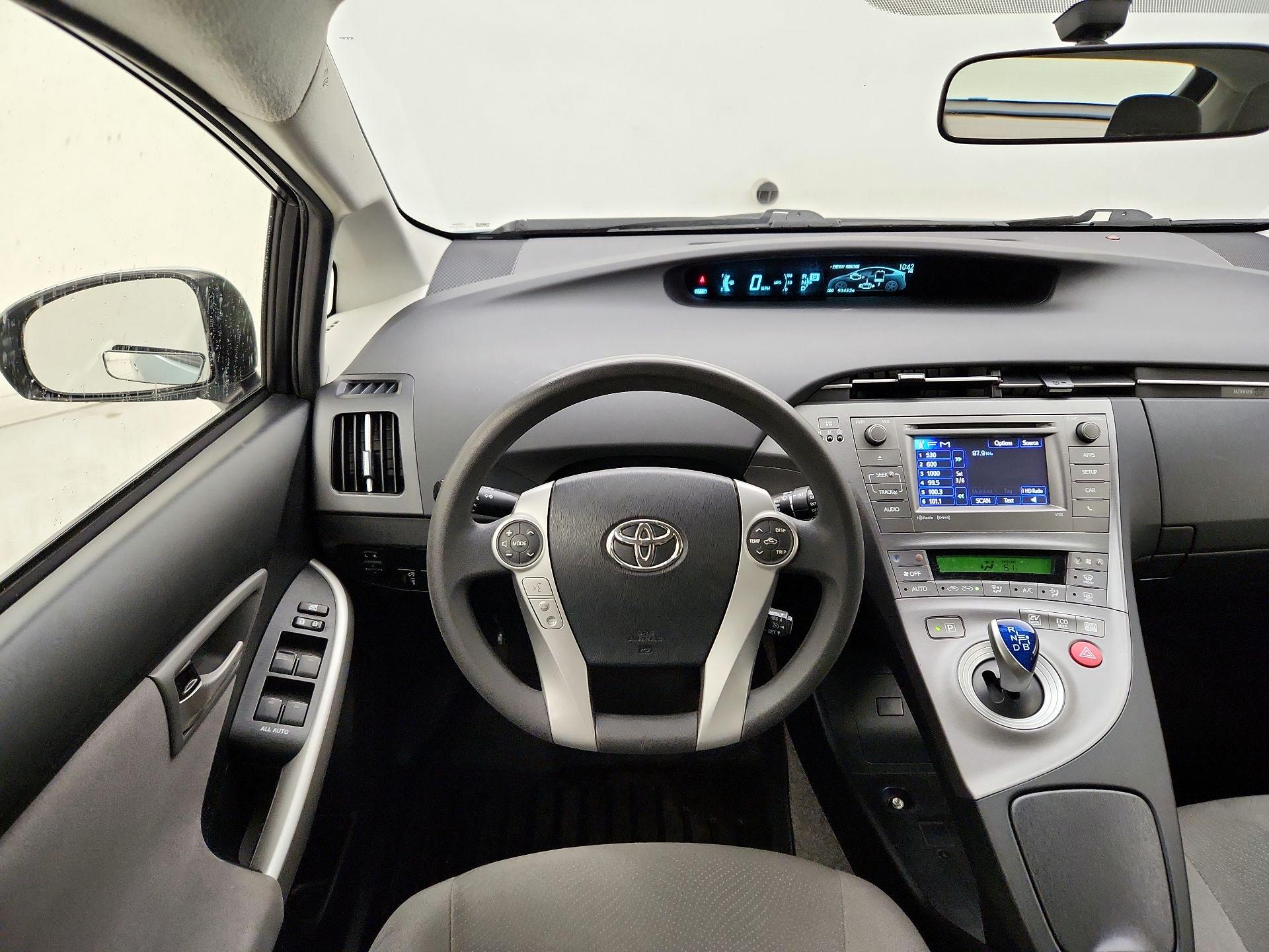 Thumbnail: 2015 Toyota Prius - 10