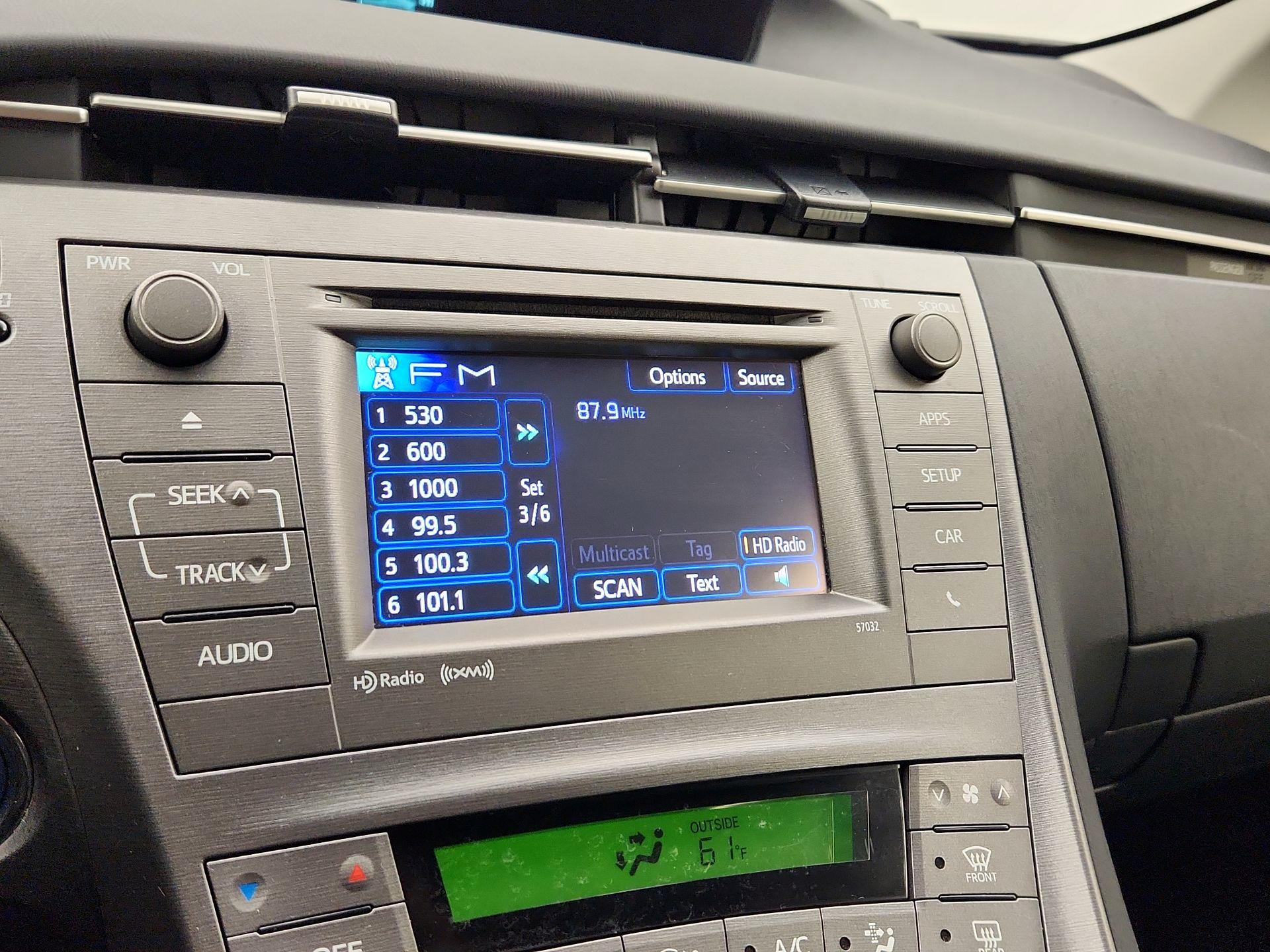 Thumbnail: 2015 Toyota Prius - 15