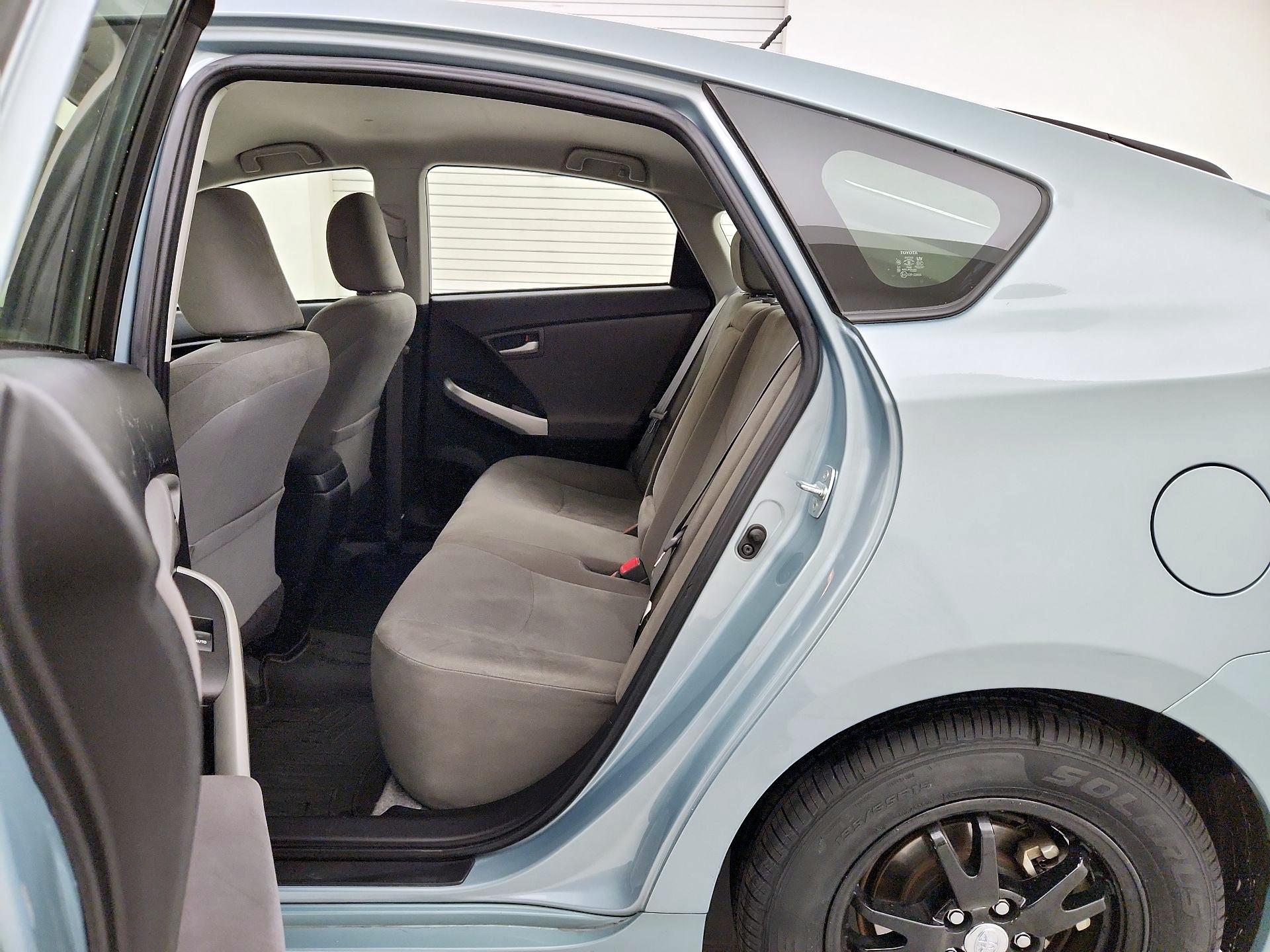 Thumbnail: 2015 Toyota Prius - 19