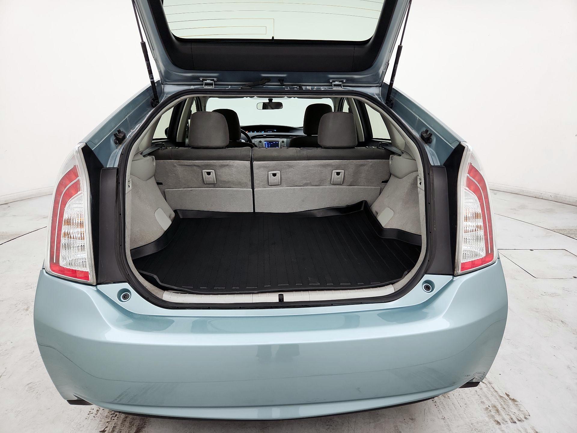 Thumbnail: 2015 Toyota Prius - 20