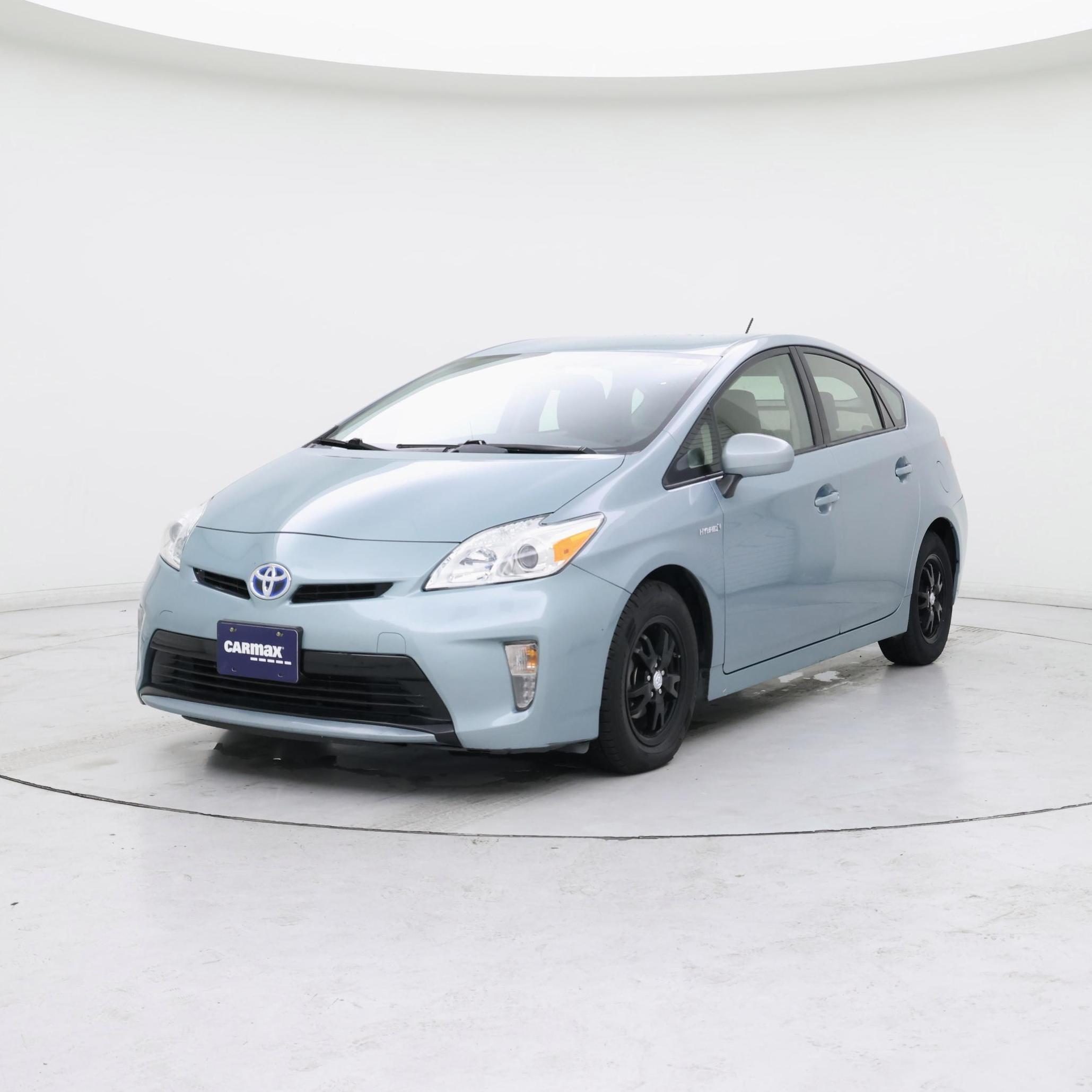 Thumbnail: 2015 Toyota Prius - 4