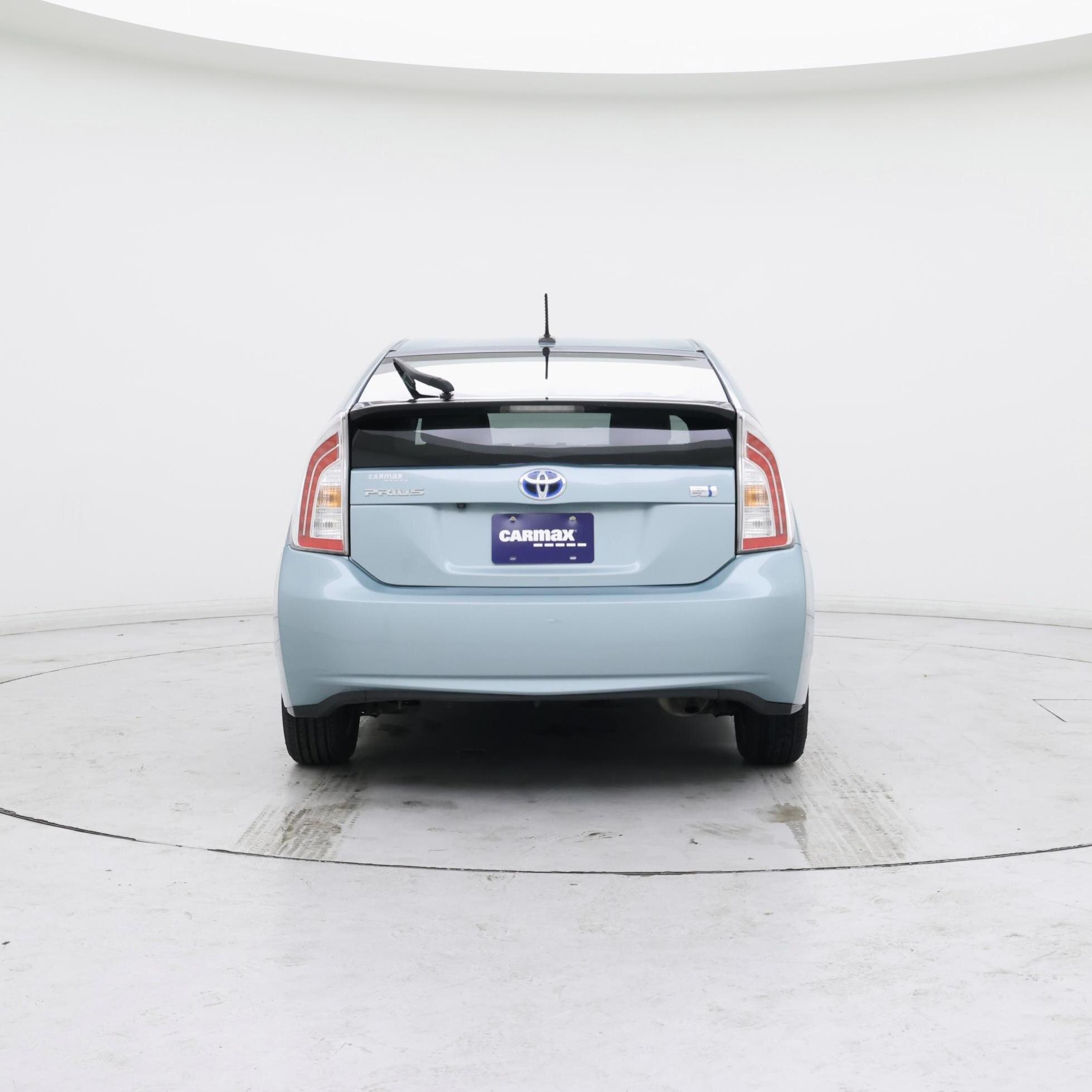 Thumbnail: 2015 Toyota Prius - 6