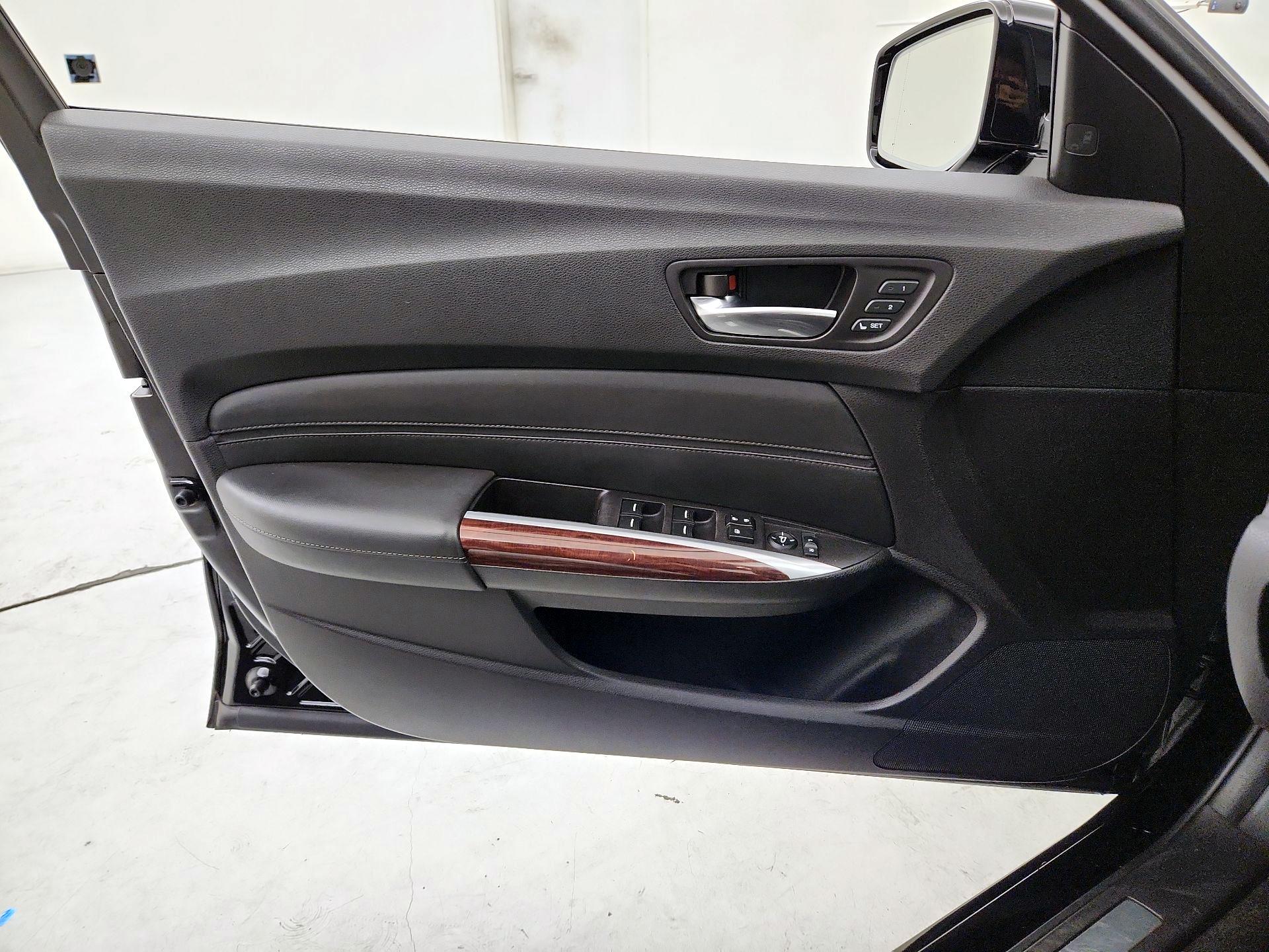 Thumbnail: 2015 Acura TLX - 12