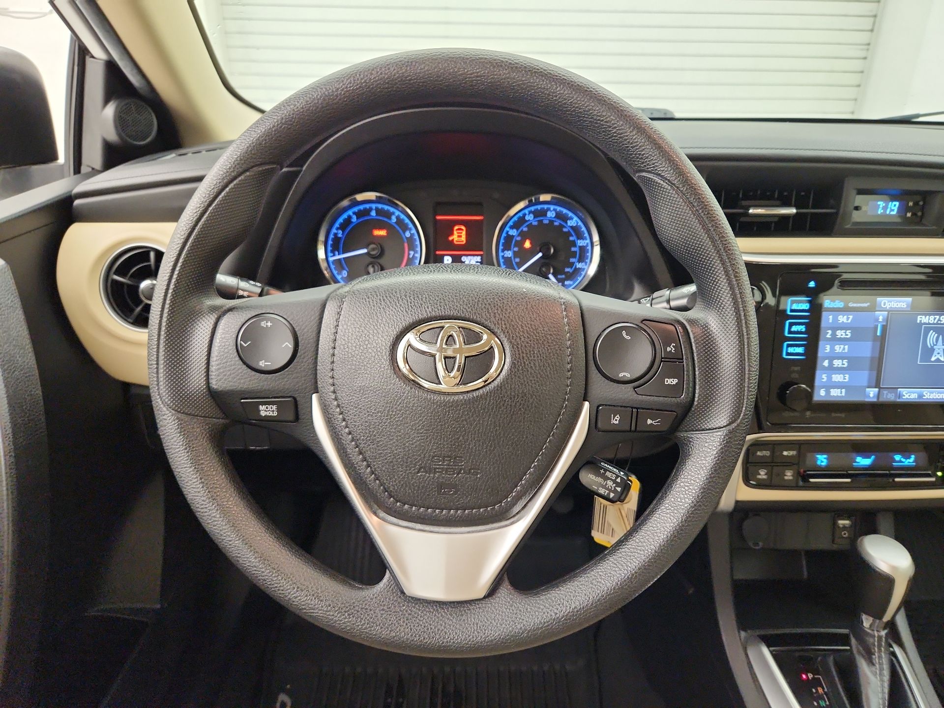 Thumbnail: 2019 Toyota Corolla - 10