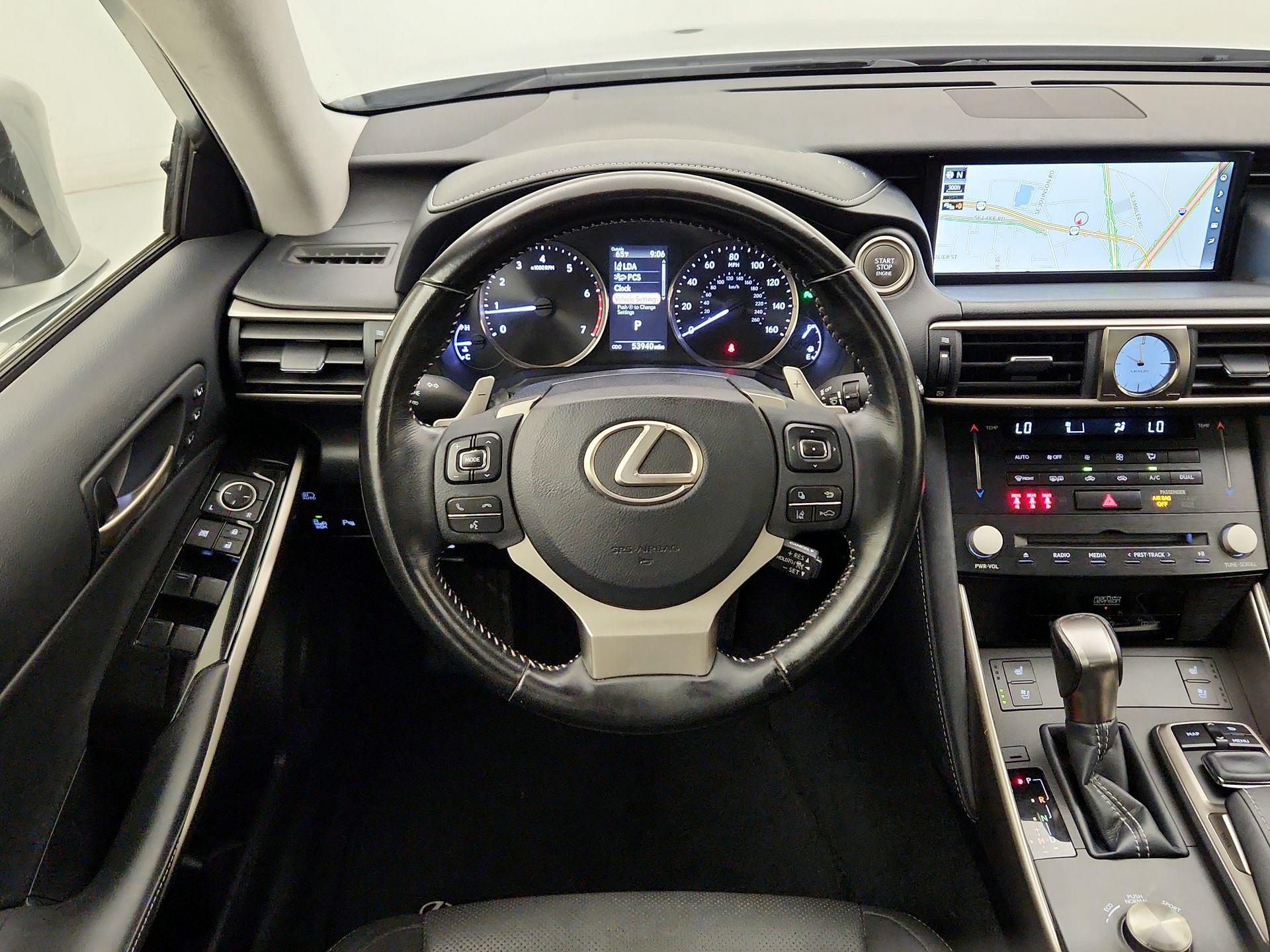 Thumbnail: 2018 Lexus IS - 10