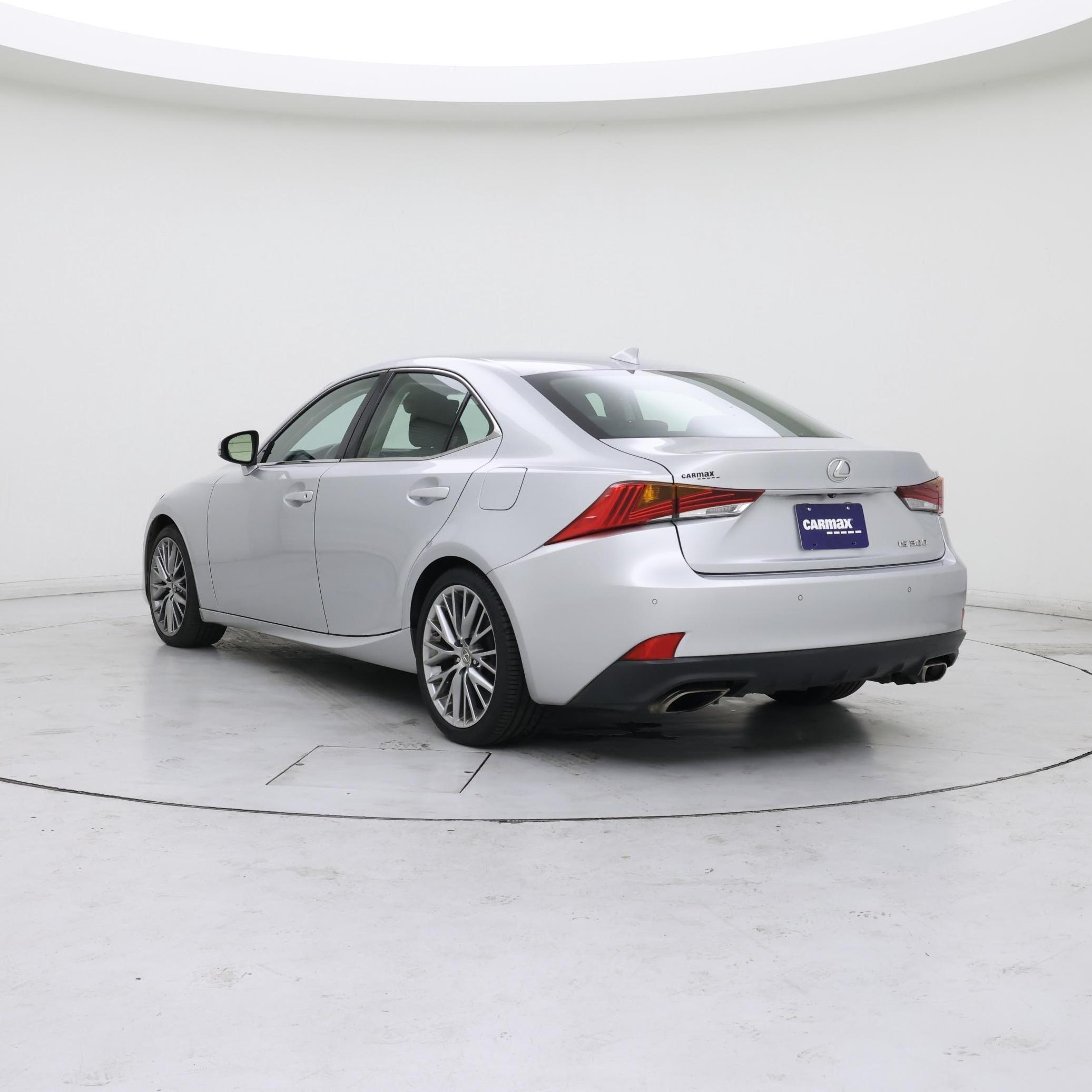 Thumbnail: 2018 Lexus IS - 2