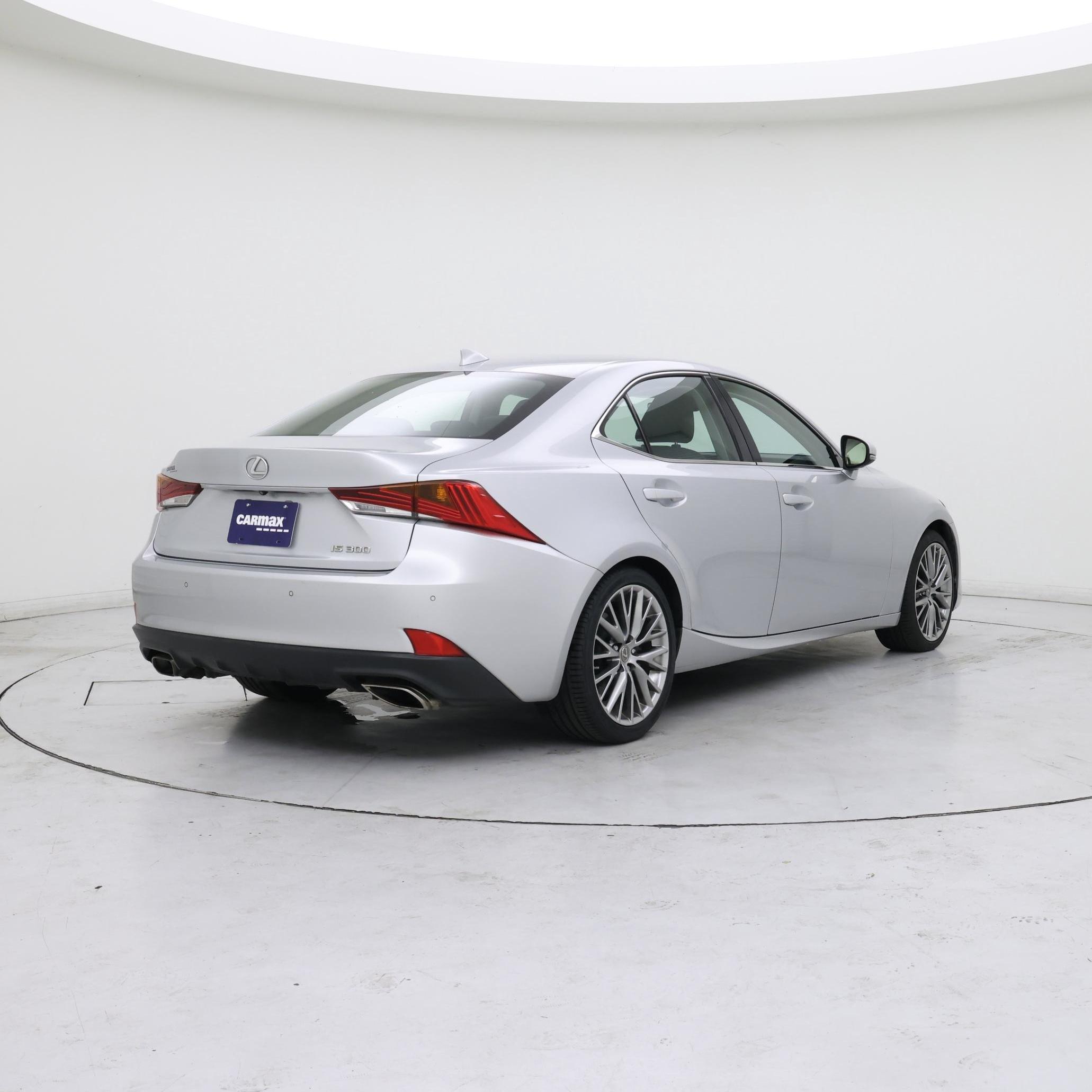 Thumbnail: 2018 Lexus IS - 8