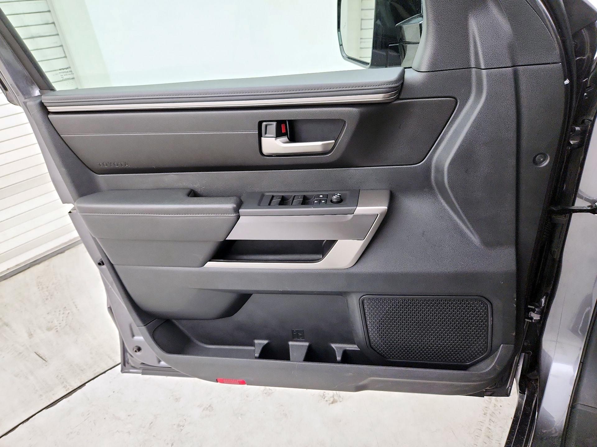 Thumbnail: 2022 Toyota Tundra - 12