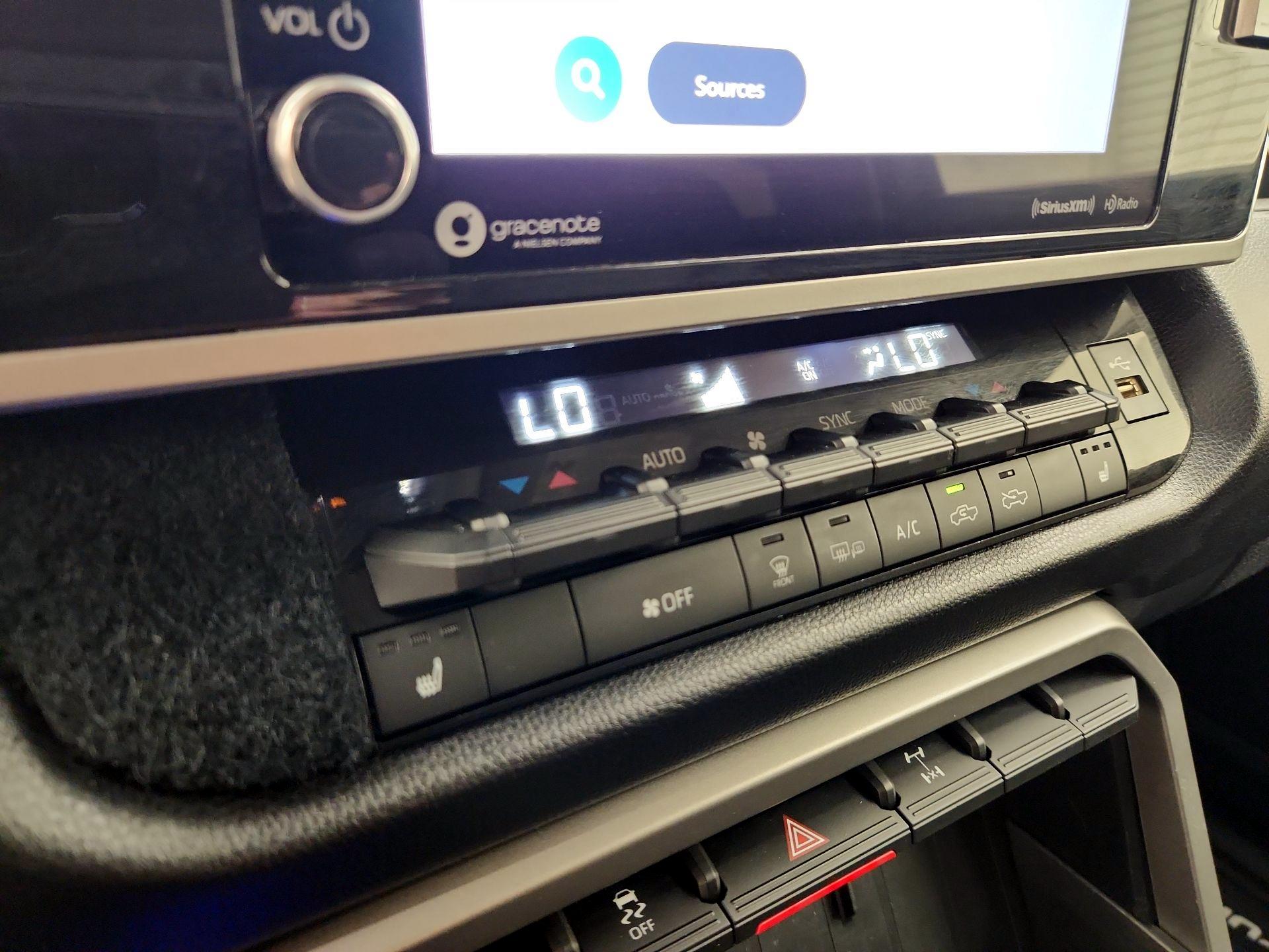 Thumbnail: 2022 Toyota Tundra - 16